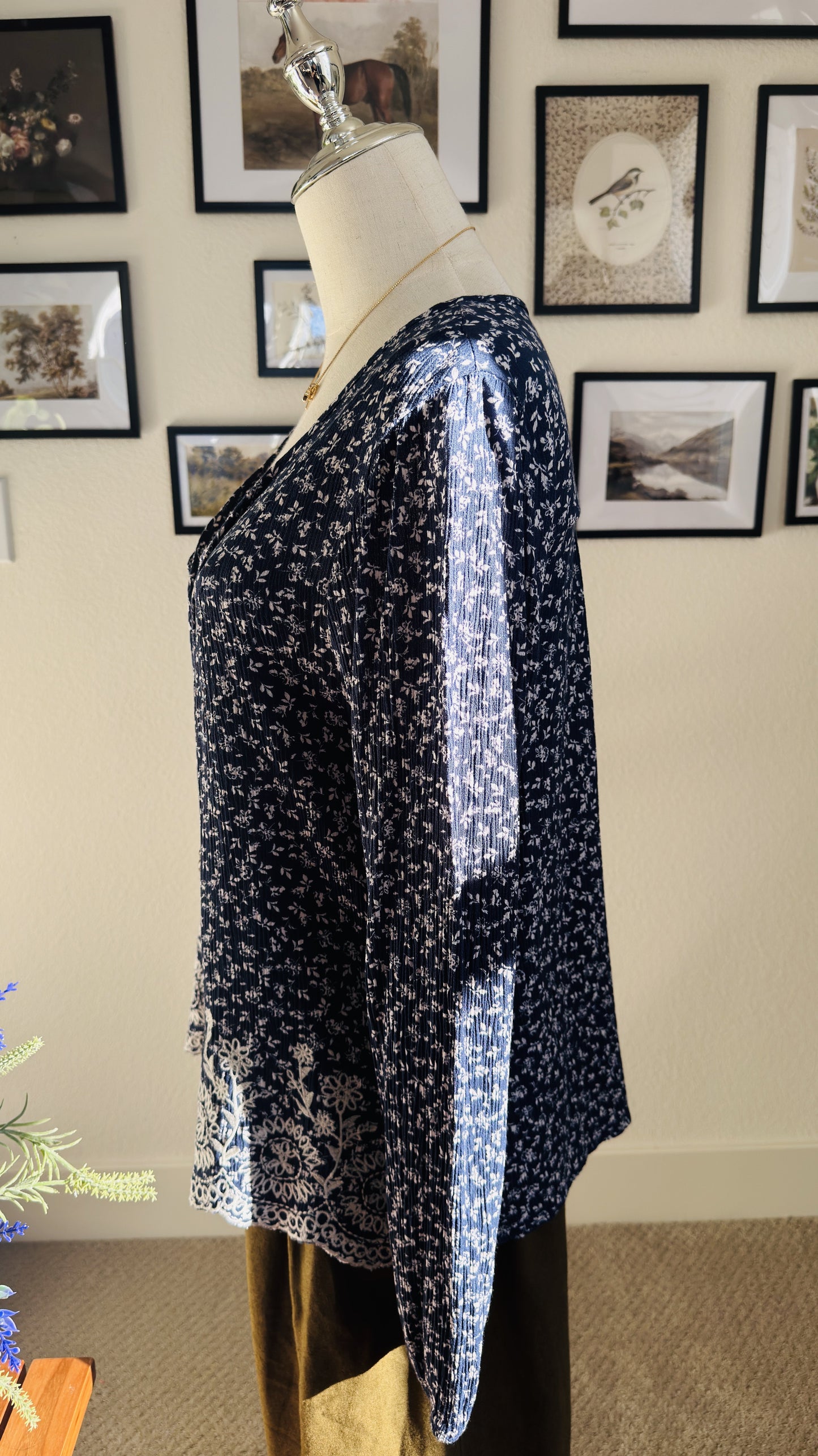 Mason & Belle Navy Floral Long Sleeve Embroidered Blouse Size M