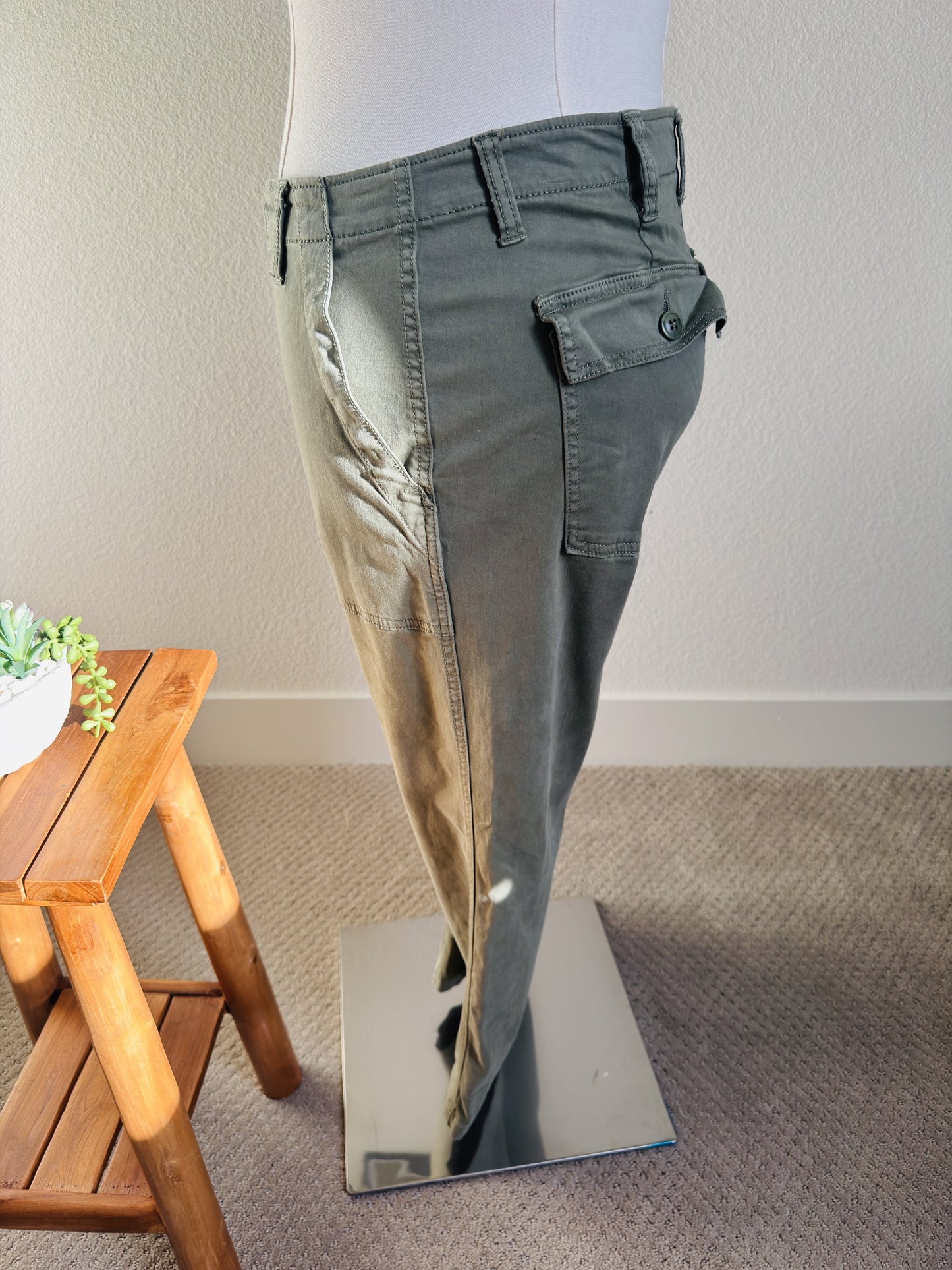 Liverpool Los Angeles Olive Green Wide Leg Utility Pants Size 10