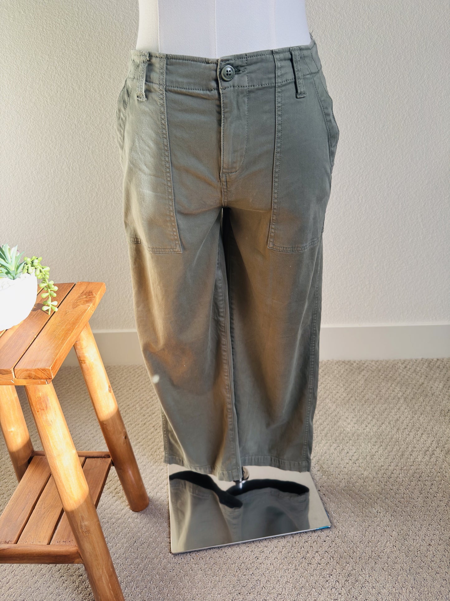 Liverpool Los Angeles Olive Green Wide Leg Utility Pants Size 10