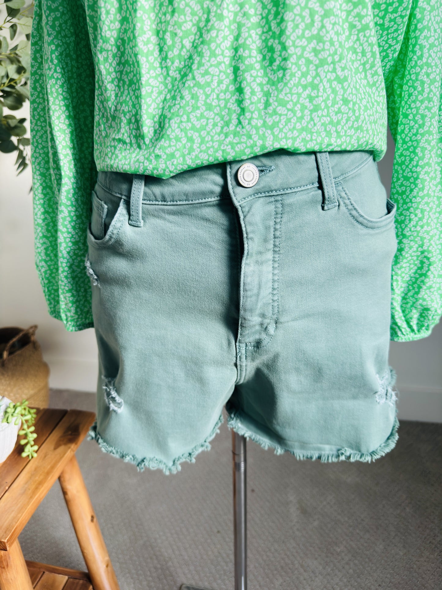 LC Lauren Conrad Sage Green Distressed Denim Shorts Size 14