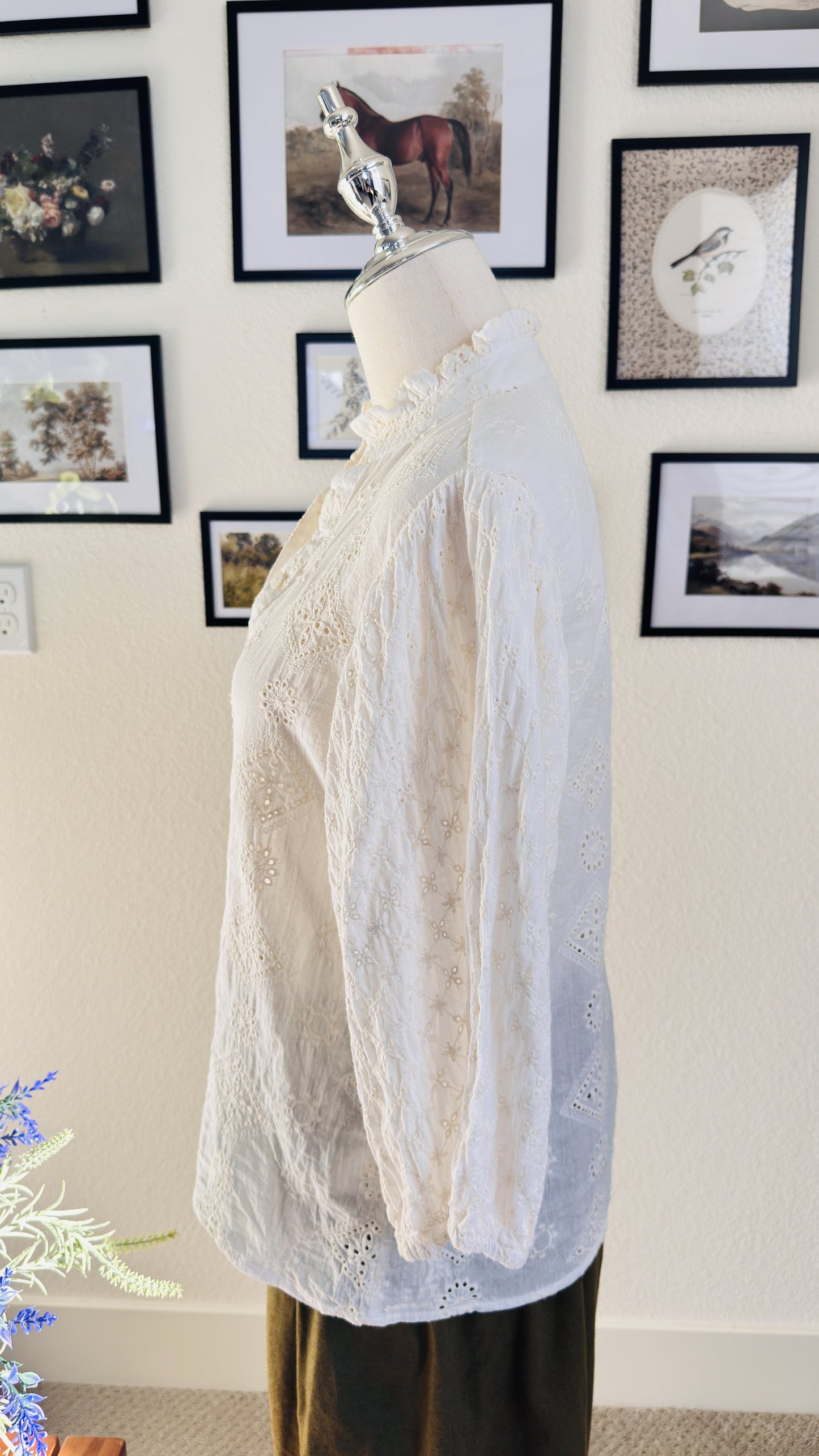 SOLITAIRE White Eyelet Embroidered Ruffle Collar Blouse - Size S