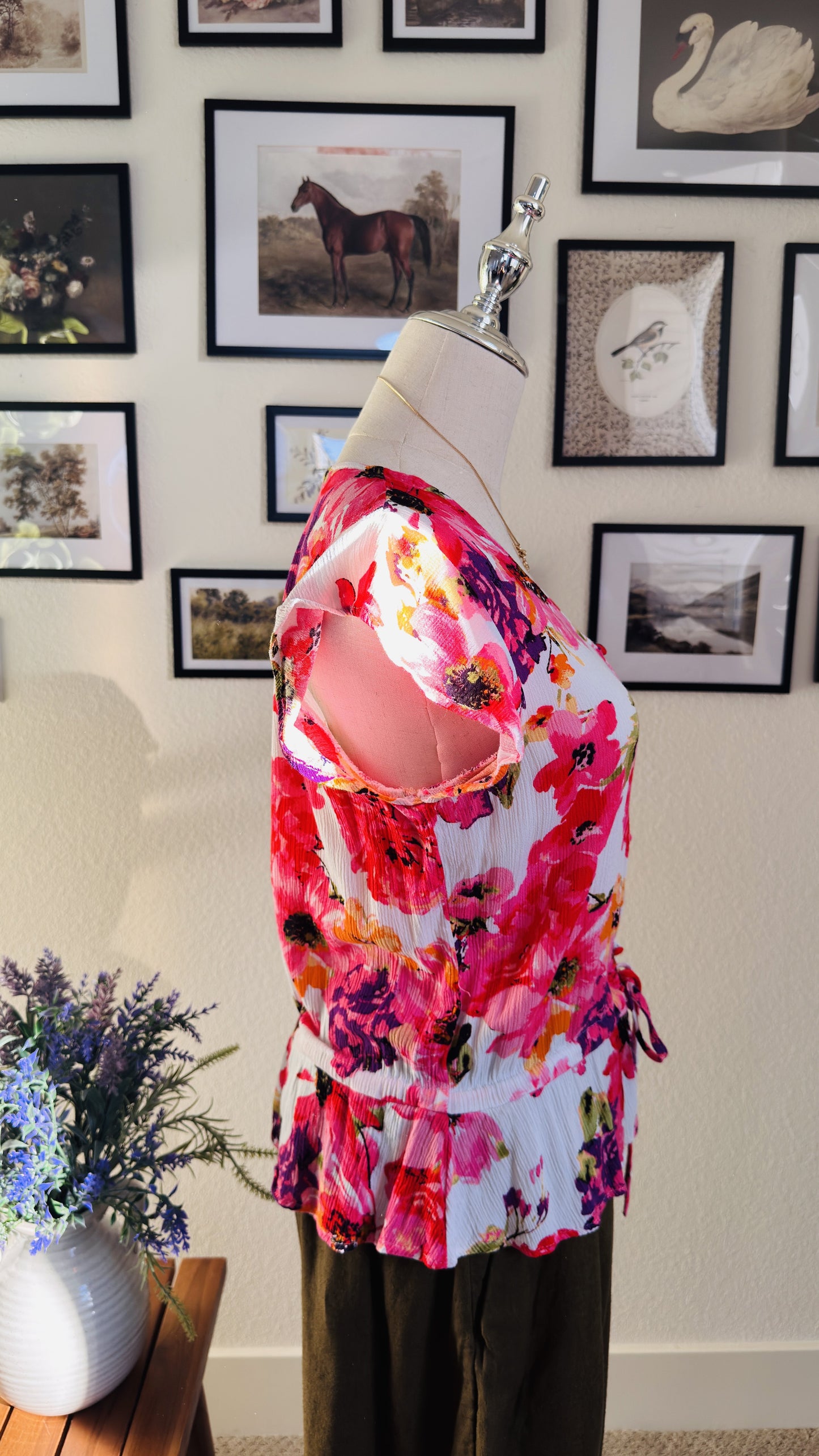 Vince Camuto Floral Print V-Neck Tie-Waist Blouse - Size S