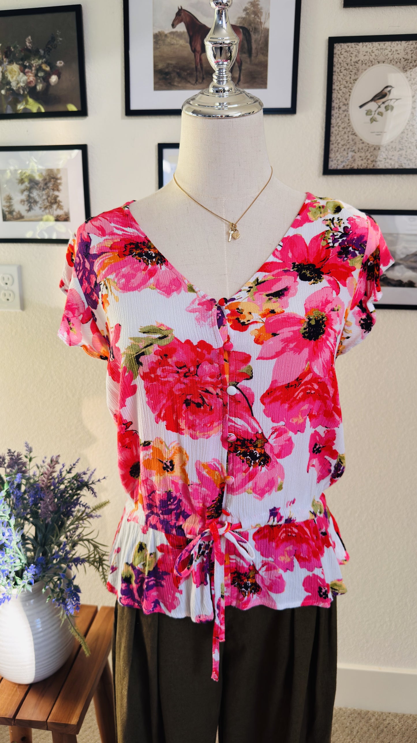 Vince Camuto Floral Print V-Neck Tie-Waist Blouse - Size S