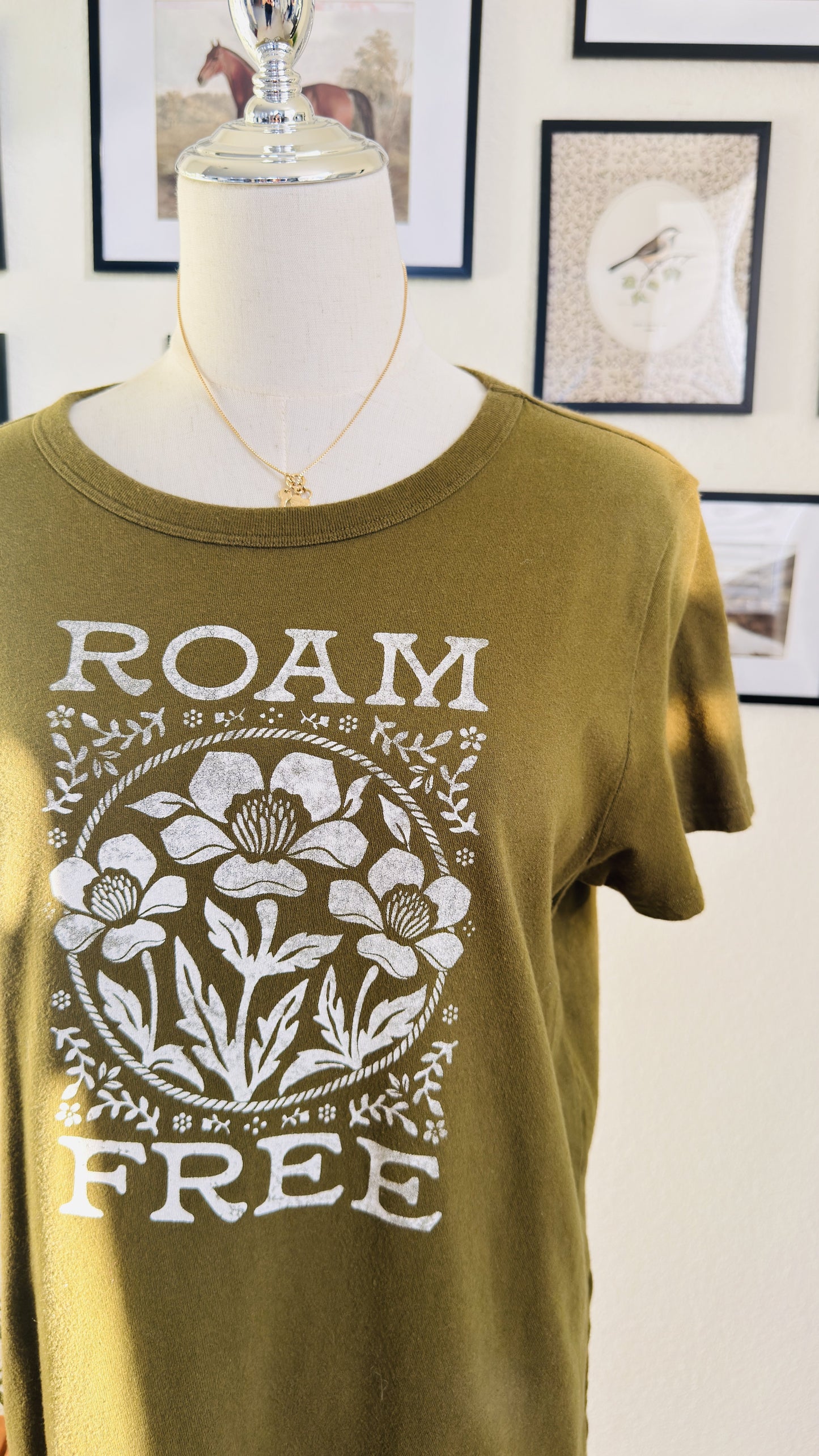 Old Navy Olive Green 'Roam Free' Graphic Tee - Size S Petite