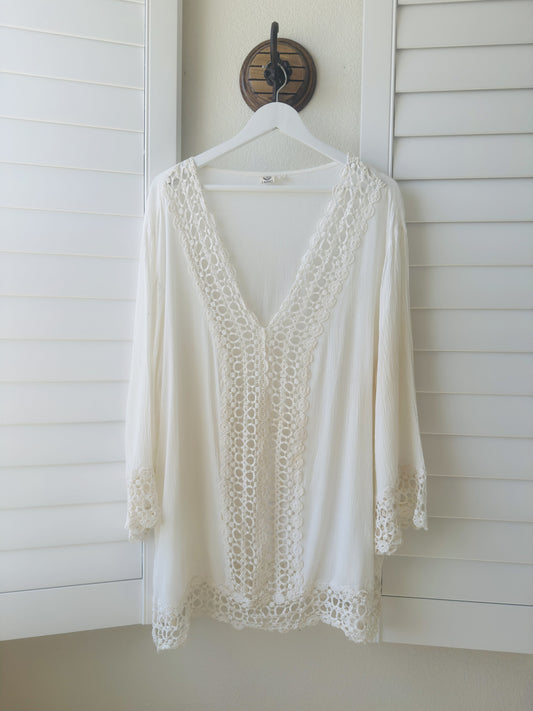 Lagaci Ivory Crochet Lace V-Neck Gauze Tunic Top - Size XL