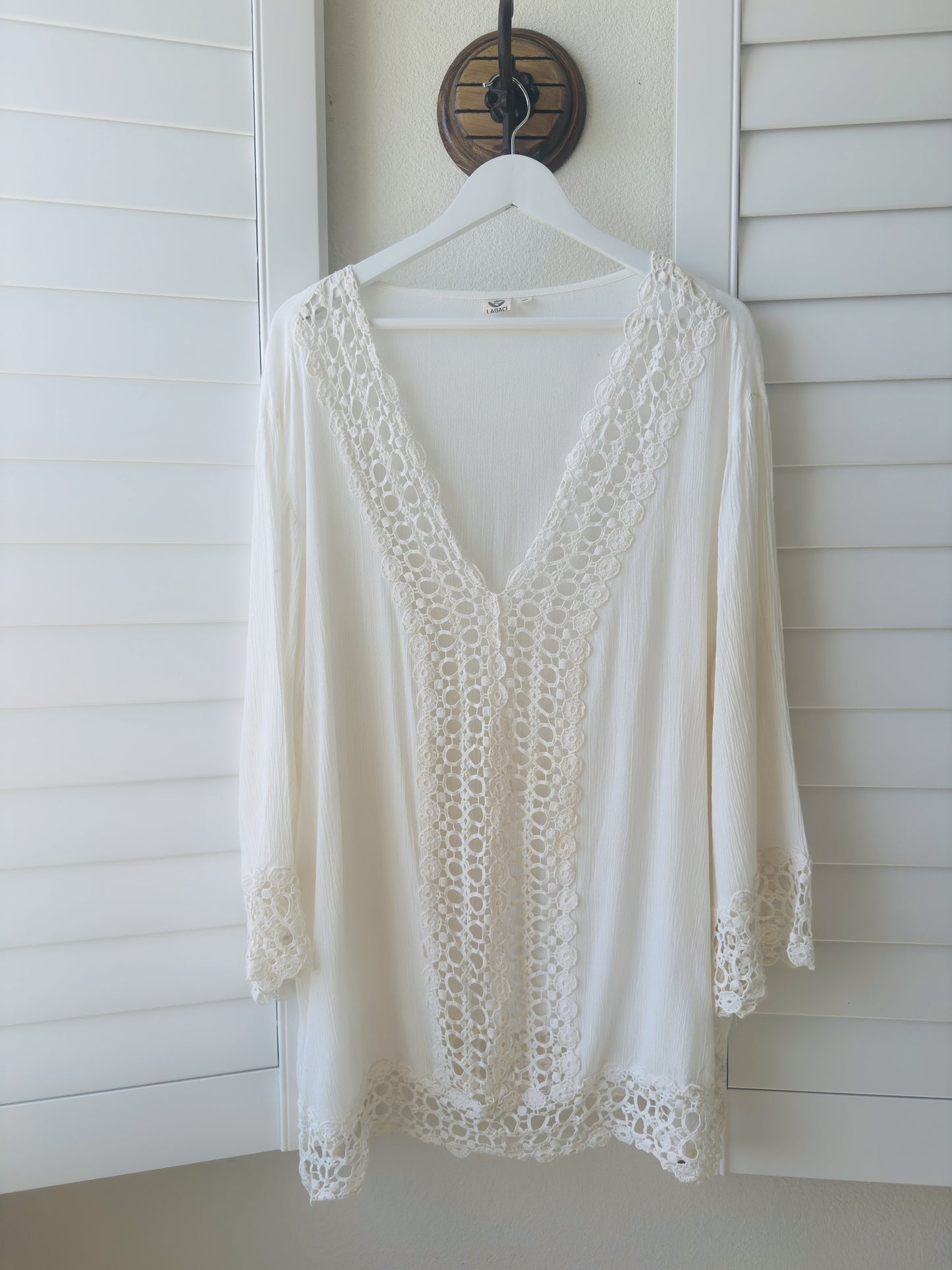 Lagaci Ivory Crochet Lace V-Neck Gauze Tunic Top - Size XL