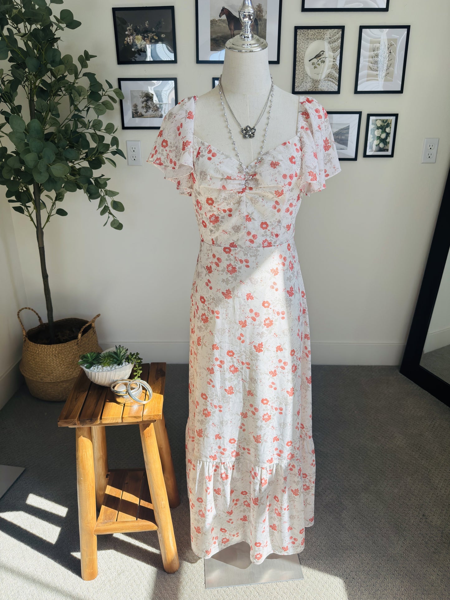 Boutique Floral Print Flutter Sleeve Maxi Dress - Size M