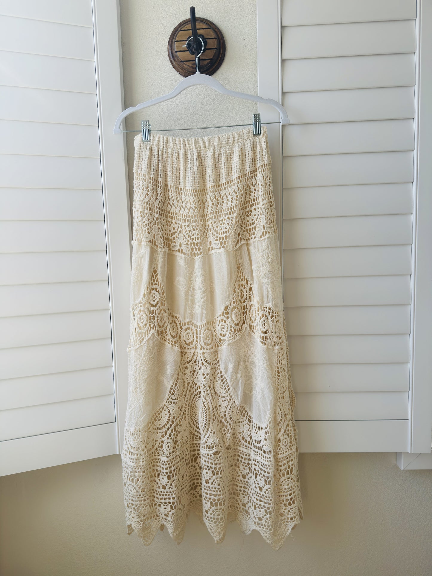 Boutique Cream Crochet Lace Tiered Boho Maxi Skirt - Size M