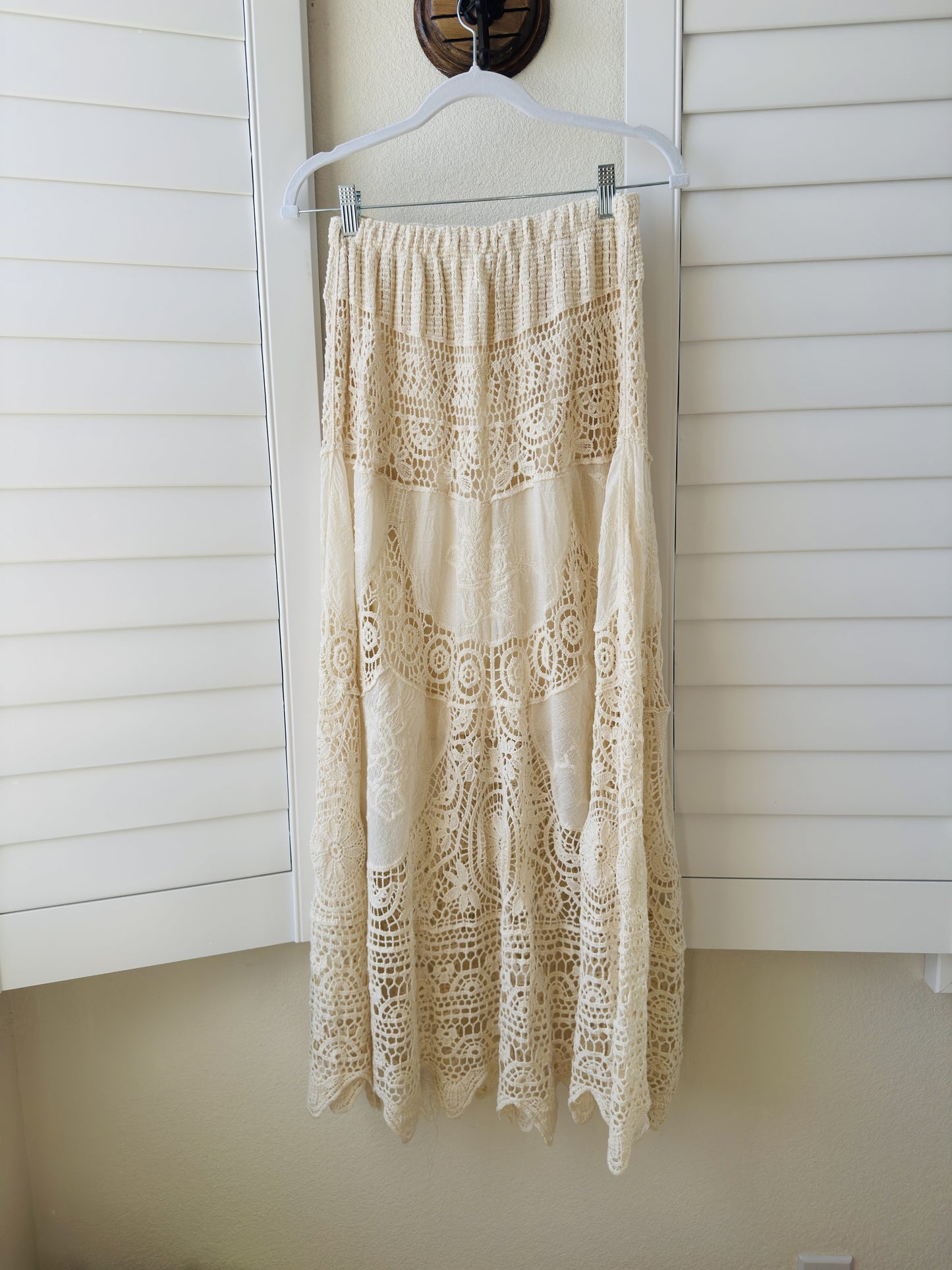 Boutique Cream Crochet Lace Tiered Boho Maxi Skirt - Size M