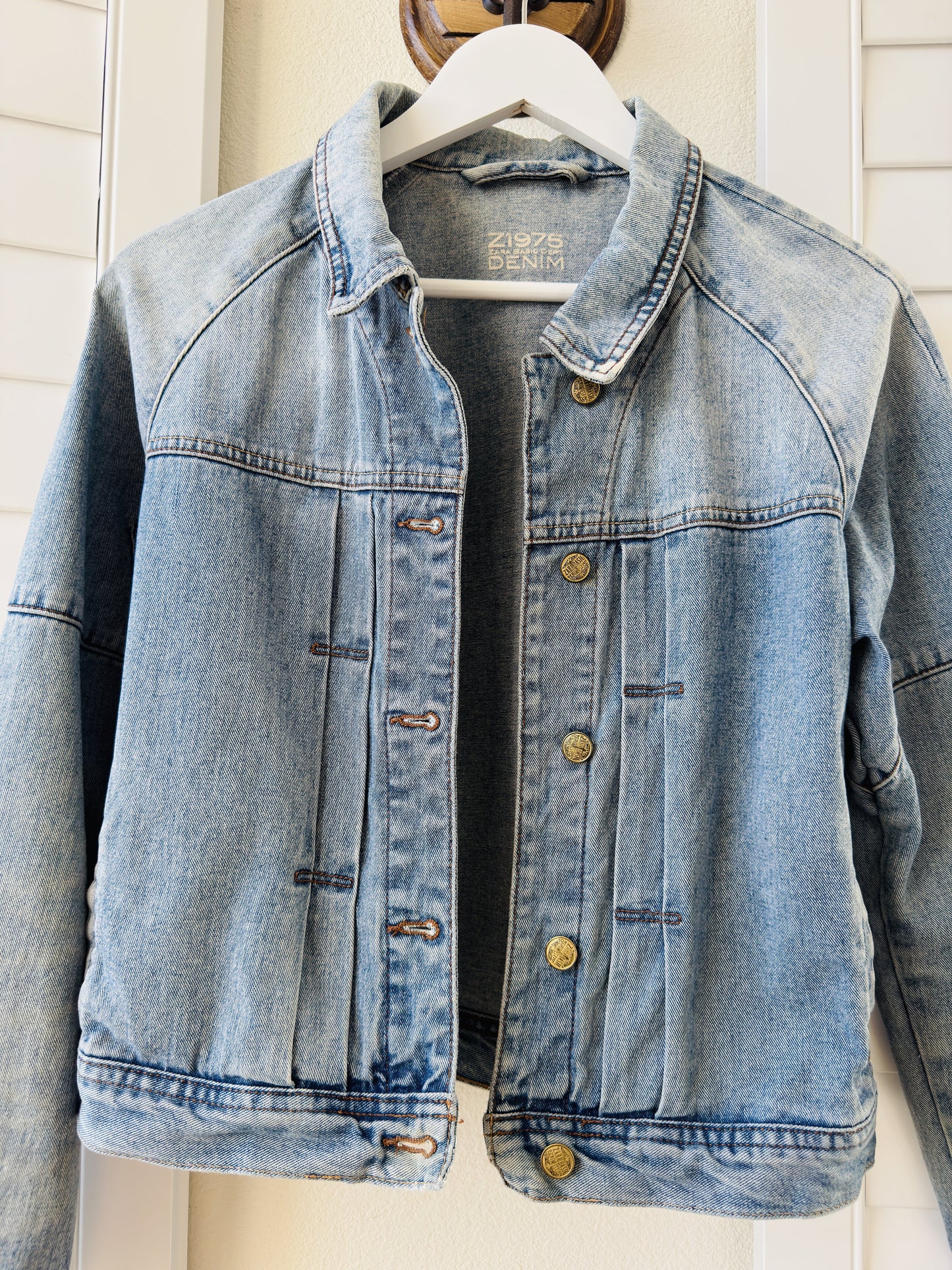 Zara Z1975 Light Wash Denim Jacket - Size M
