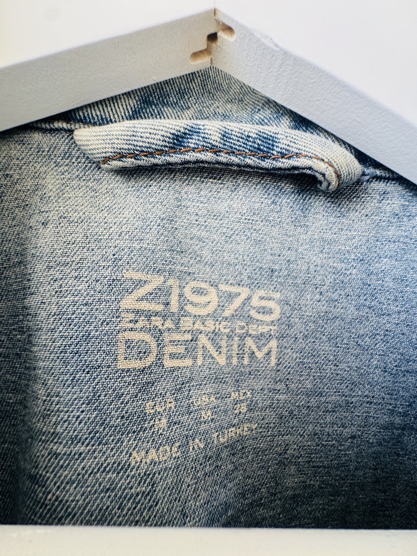 Zara Z1975 Light Wash Denim Jacket - Size M