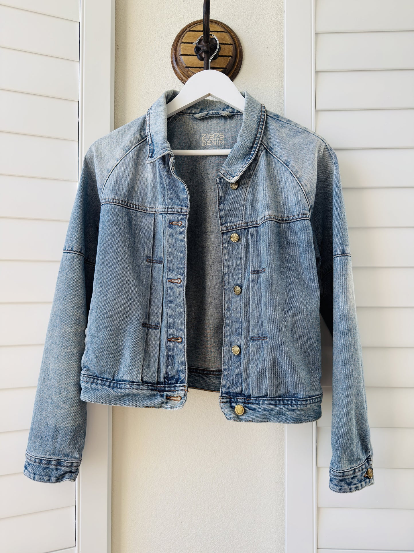 Zara Z1975 Light Wash Denim Jacket - Size M