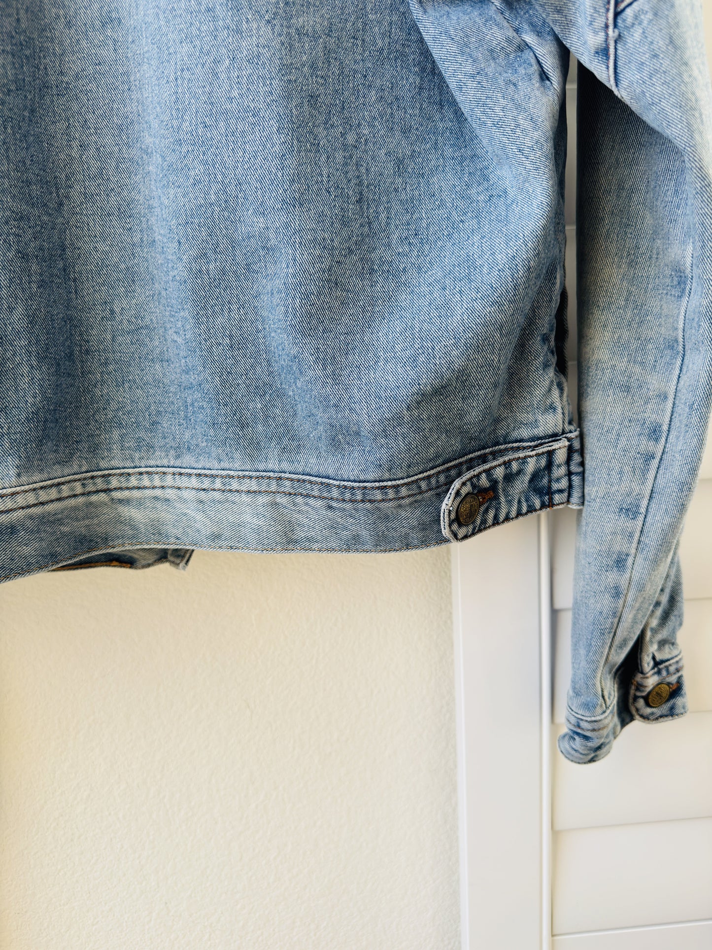 Zara Z1975 Light Wash Denim Jacket - Size M