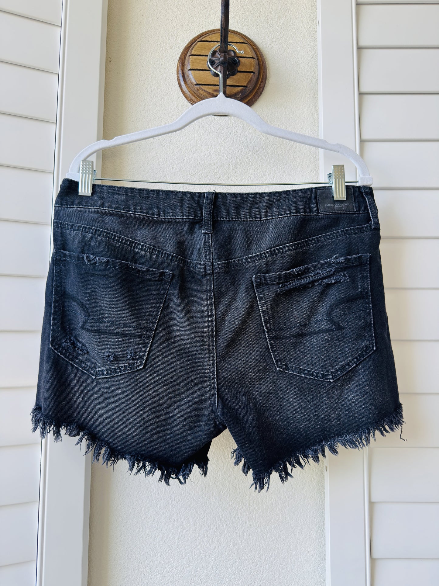 American Eagle Black Distressed Fringe Hem Denim Shorts - Size 8