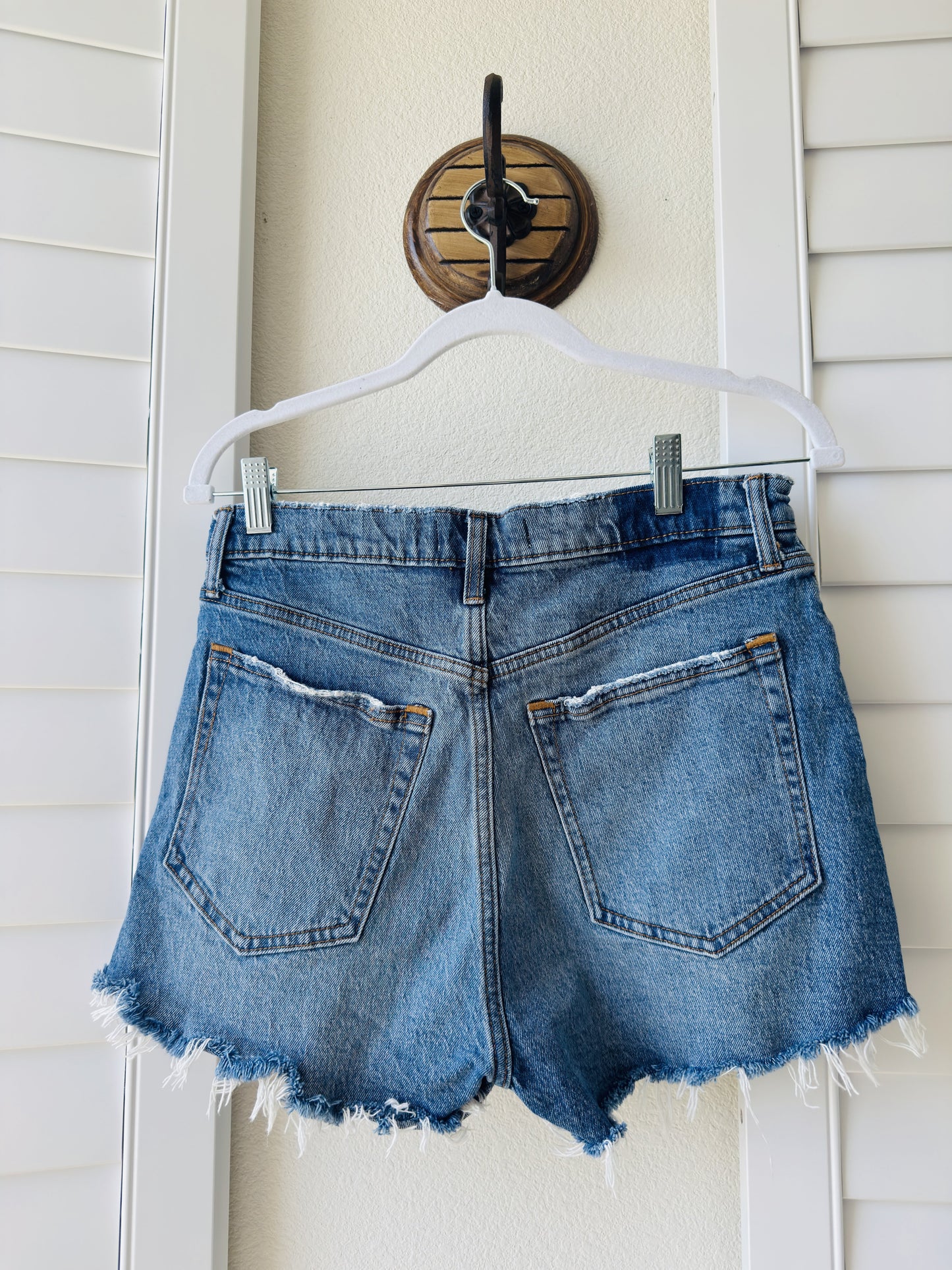 Abercrombie & Fitch Curve Love High Rise Mom Shorts - Size 28