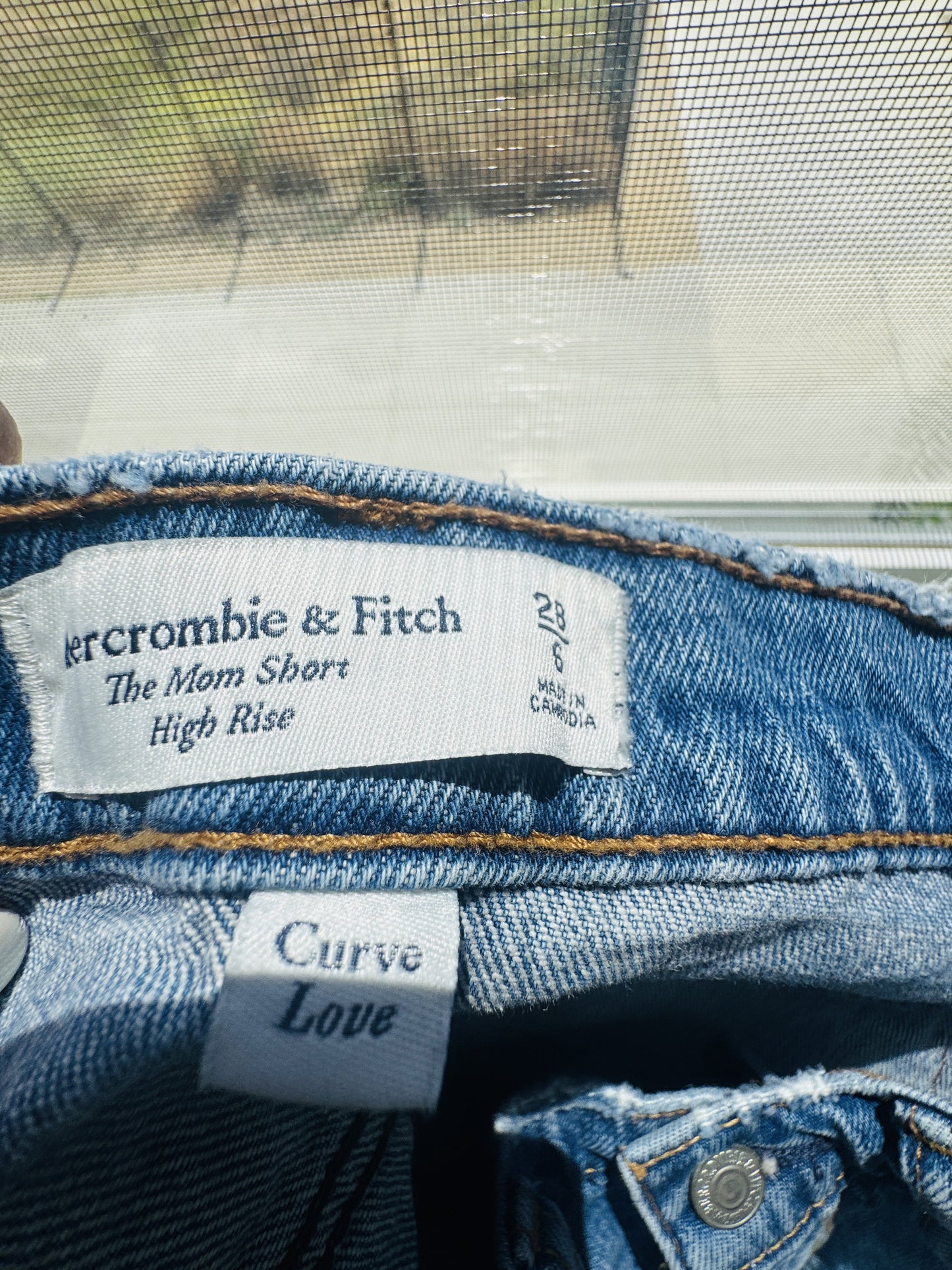 Abercrombie & Fitch Curve Love High Rise Mom Shorts - Size 28