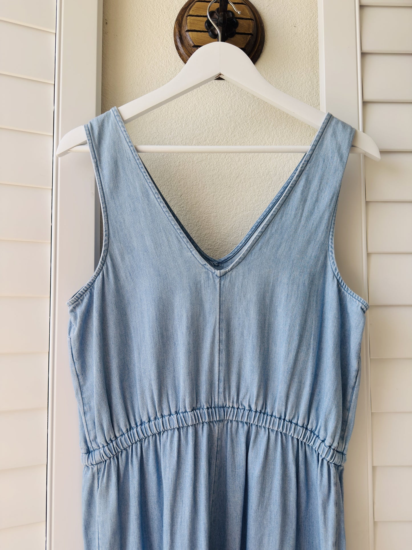 Old Navy Light Wash Cotton Chambray Sleeveless Jumpsuit Size S
