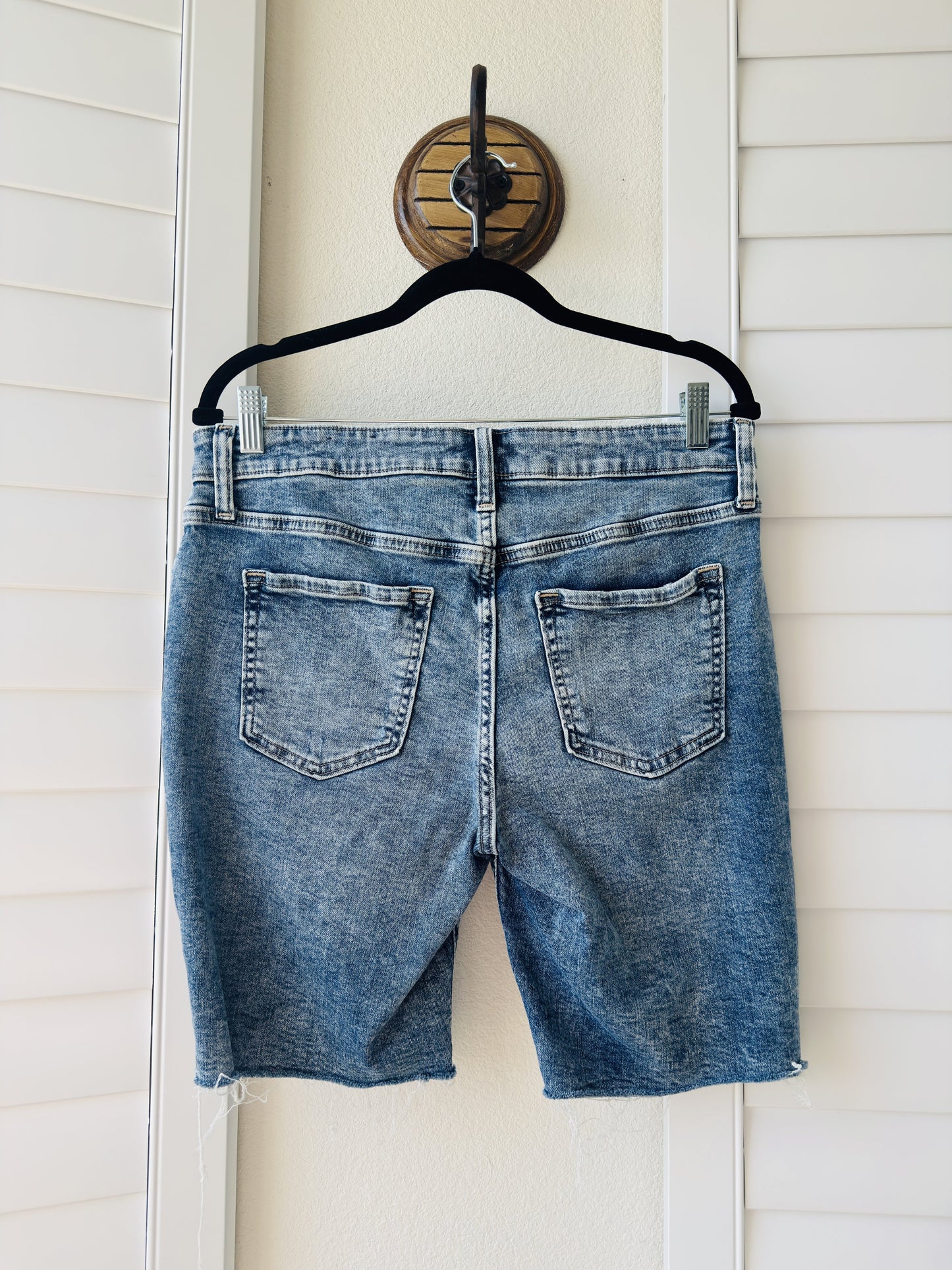 GAP Denim 9" Bermuda Shorts Size 10/30