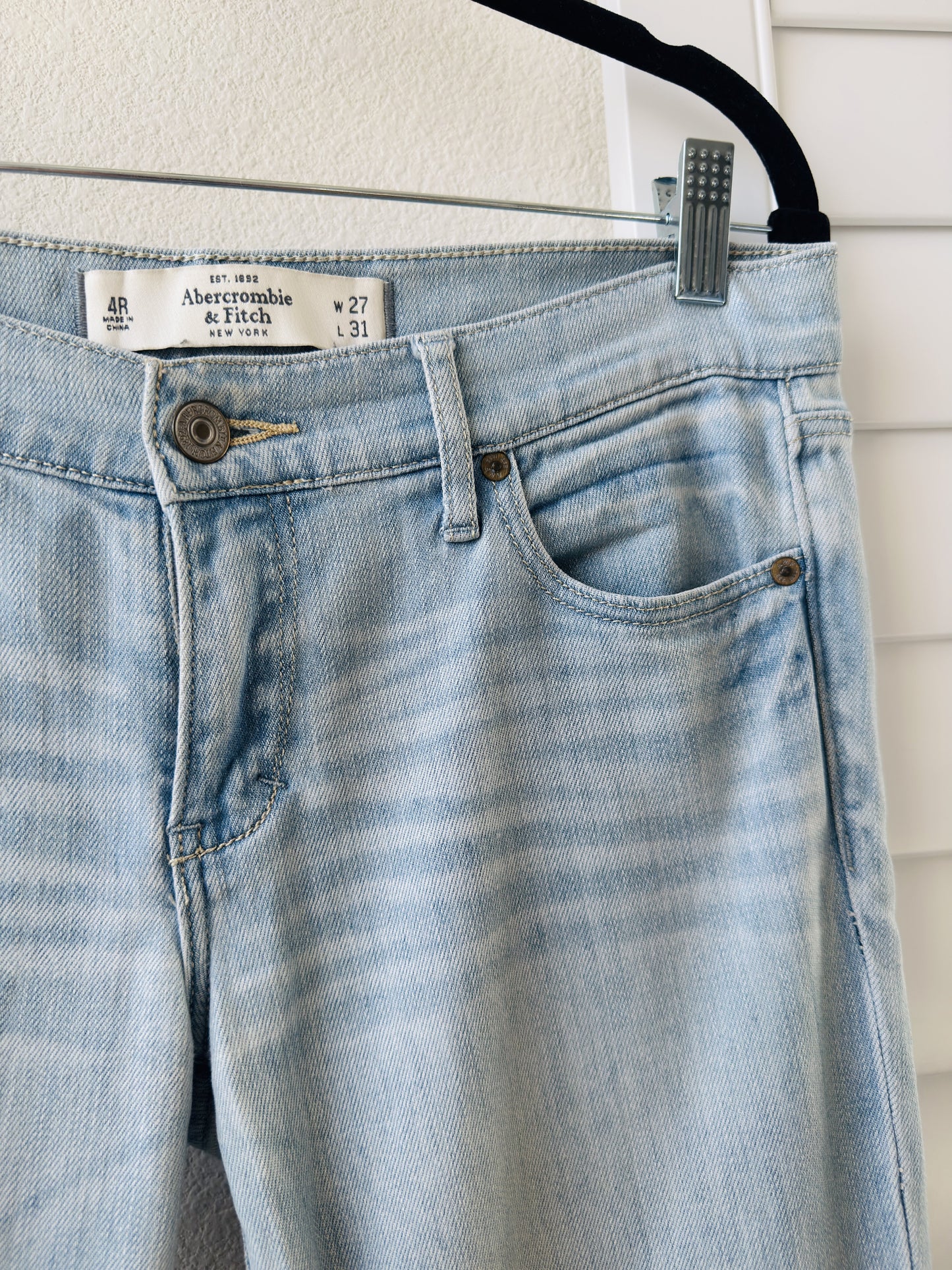 Abercrombie & Fitch Curve Love High Rise Mom Shorts - Size 28