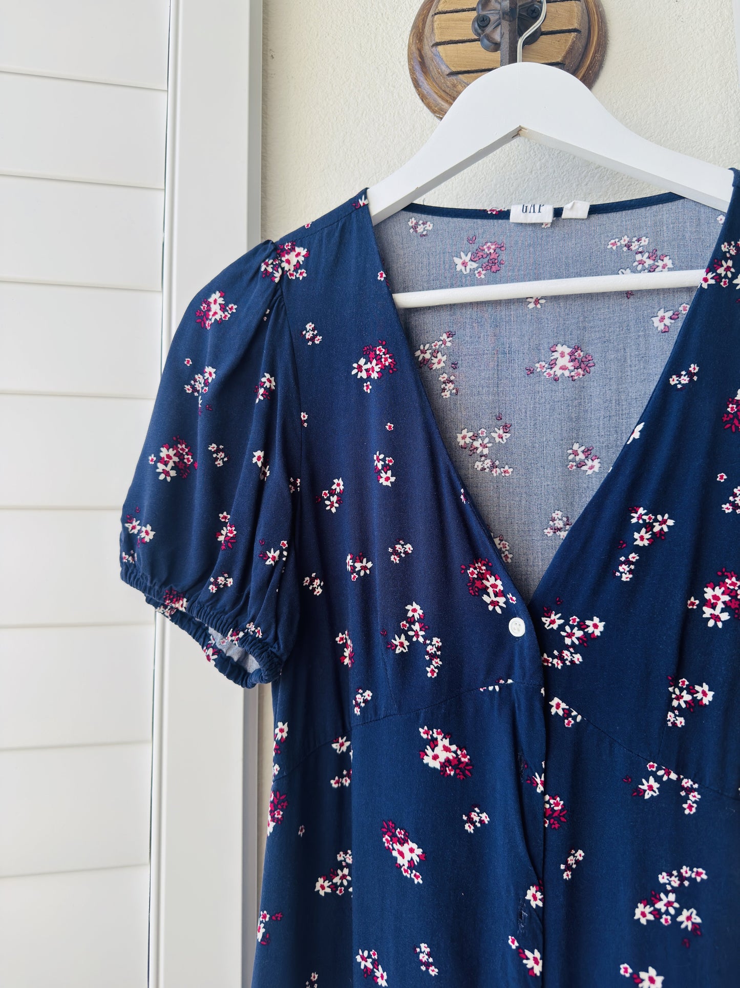 Gap Navy Blue Floral V-Neck Puff Sleeve Dress - Size M
