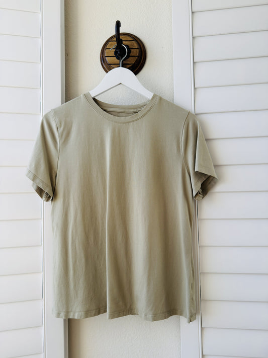 A New Day Khaki Crewneck Short Sleeve T-Shirt - Size M