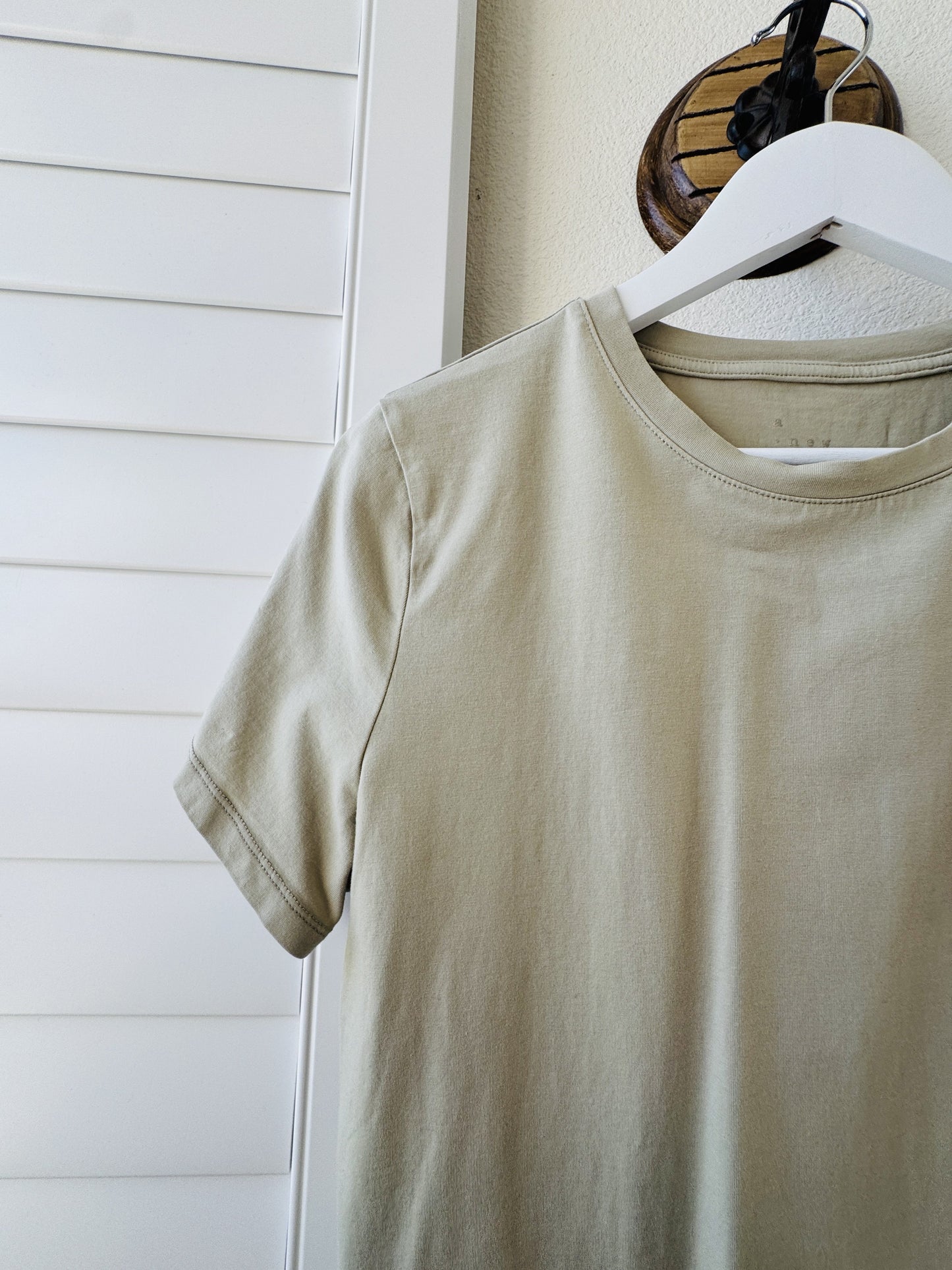 A New Day Khaki Crewneck Short Sleeve T-Shirt - Size M