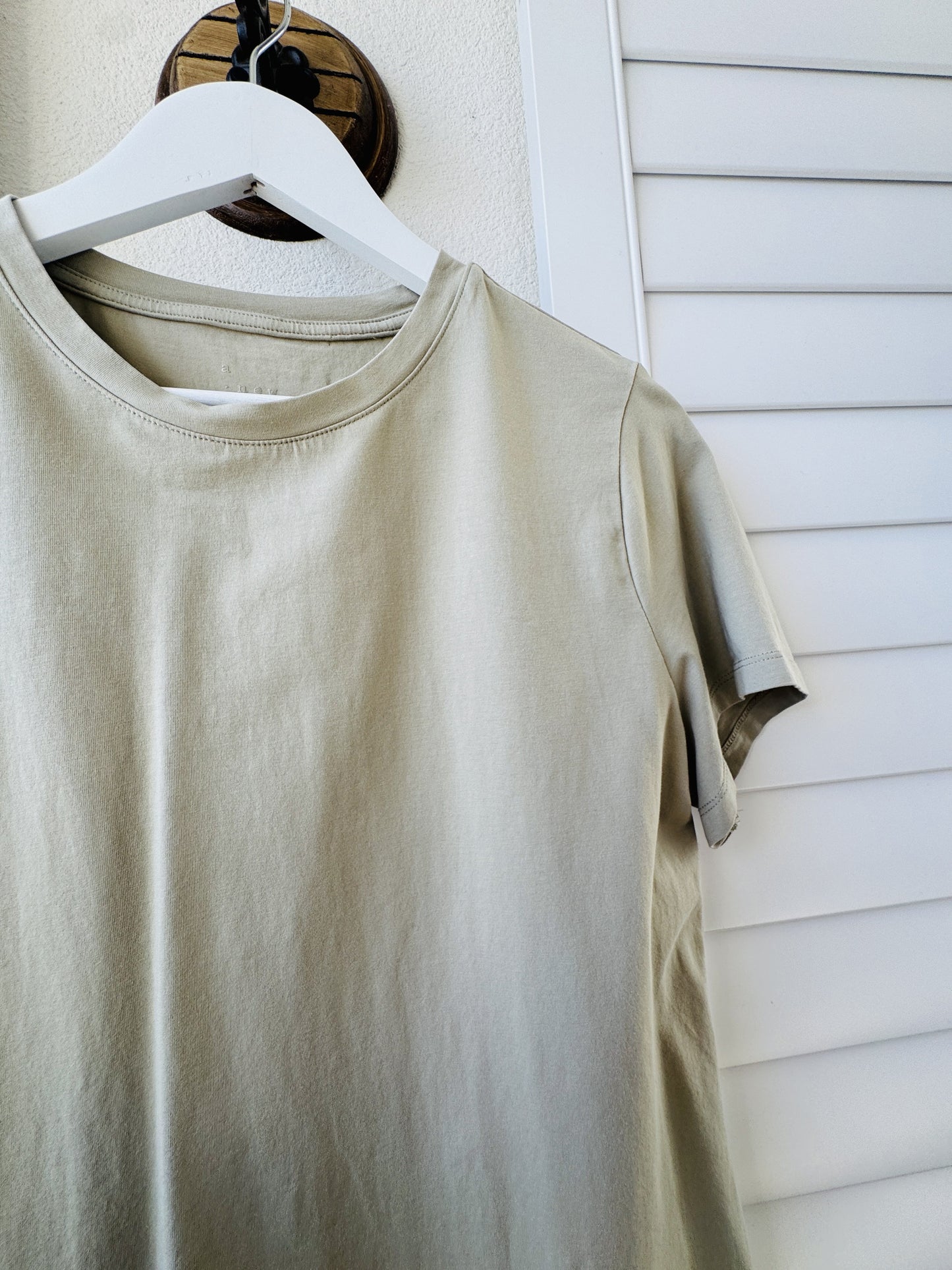 A New Day Khaki Crewneck Short Sleeve T-Shirt - Size M