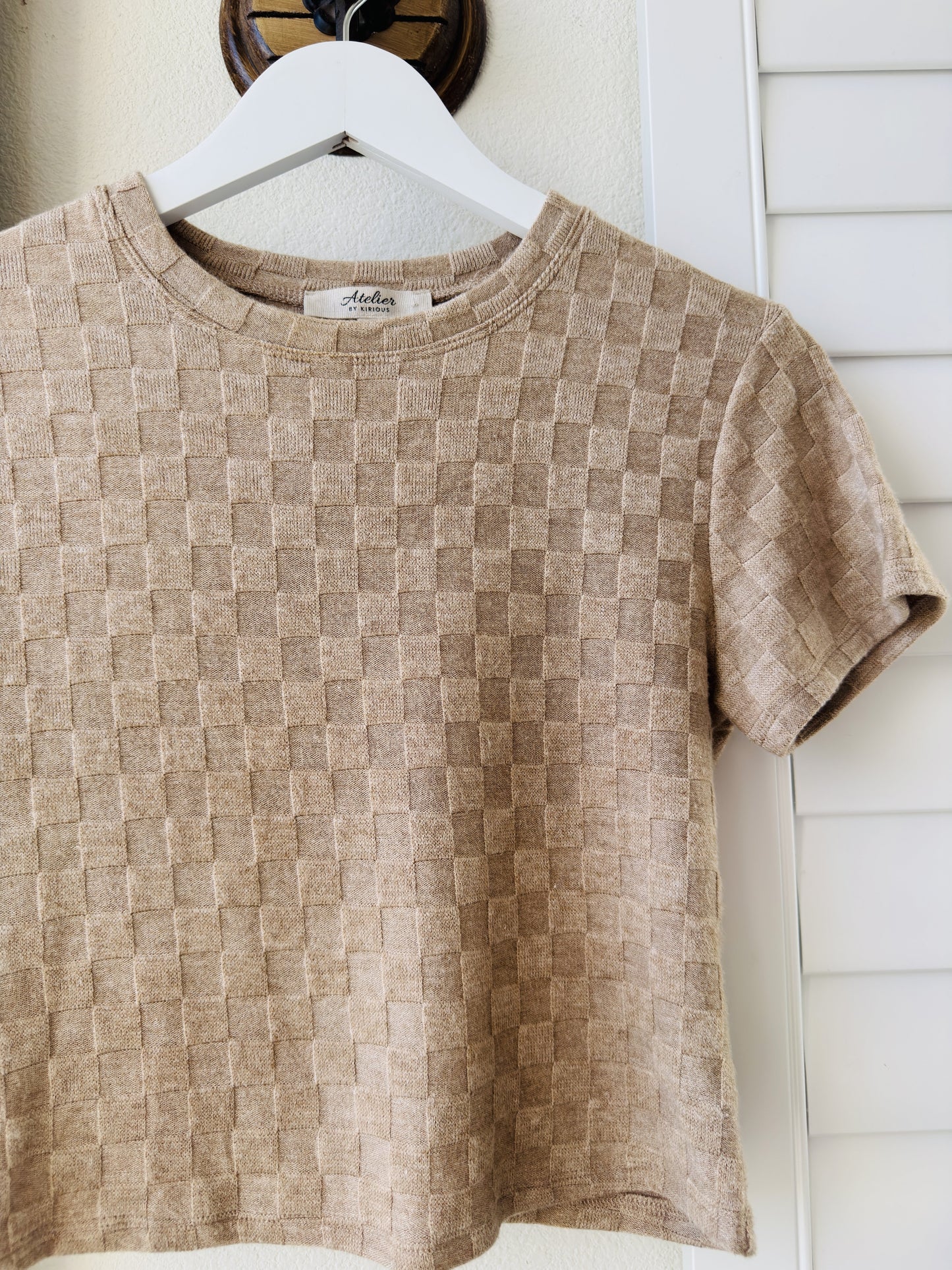 Atelier by Kirious Beige Checkered Knit Short Sleeve Top - Size L