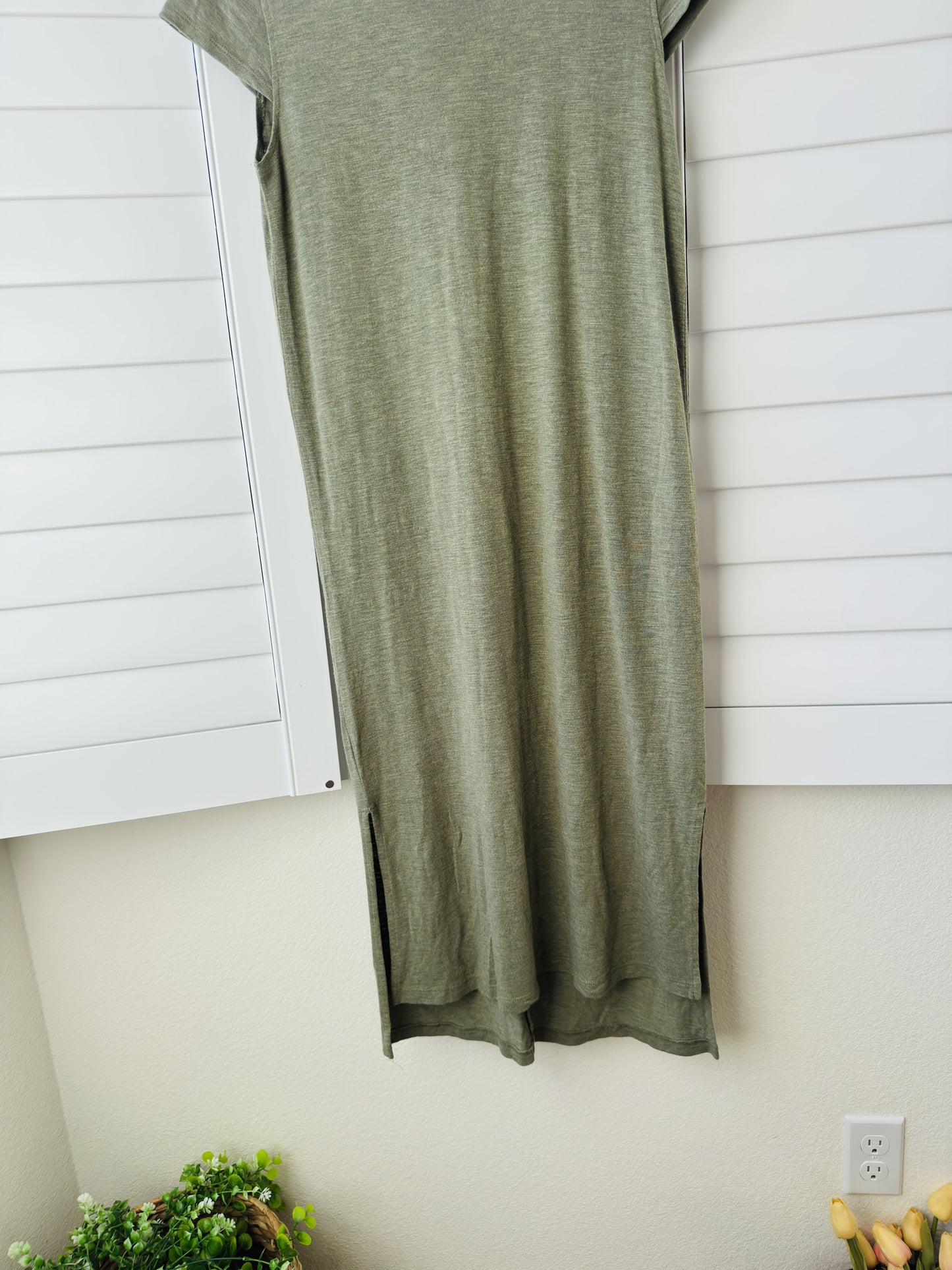 Jessica Simpson Olive Green Short Sleeve Midi T-Shirt Dress - Size S