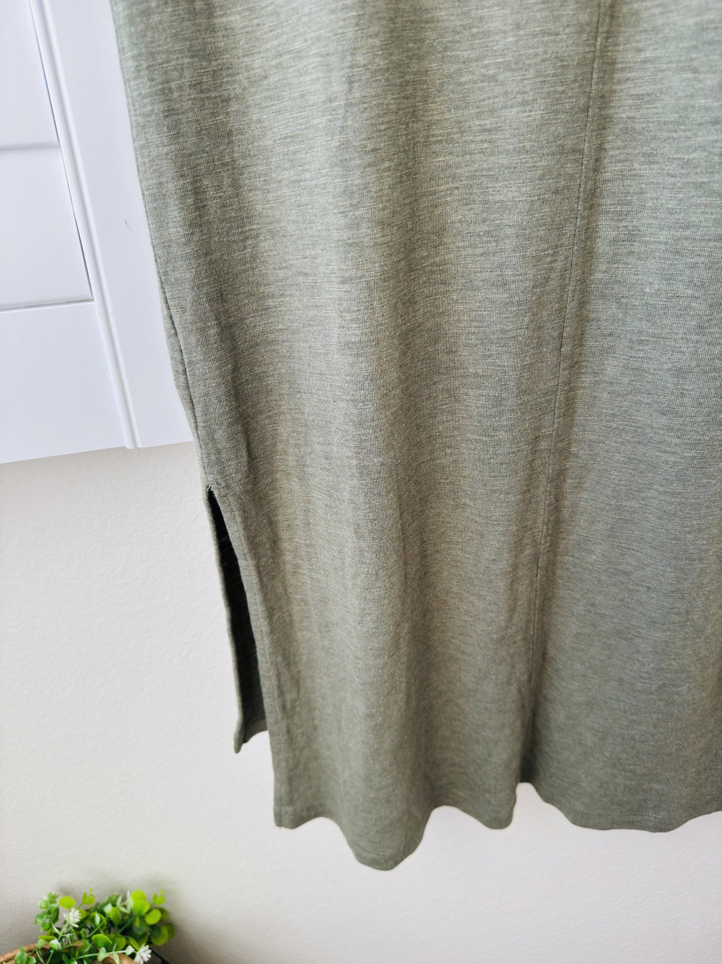 Jessica Simpson Olive Green Short Sleeve Midi T-Shirt Dress - Size S