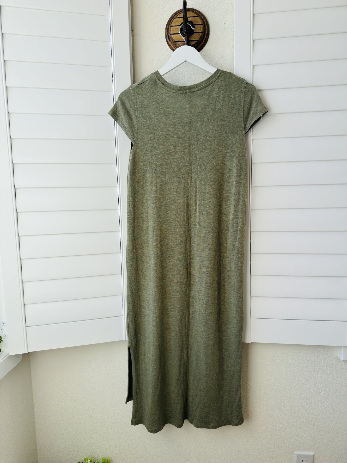 Jessica Simpson Olive Green Short Sleeve Midi T-Shirt Dress - Size S