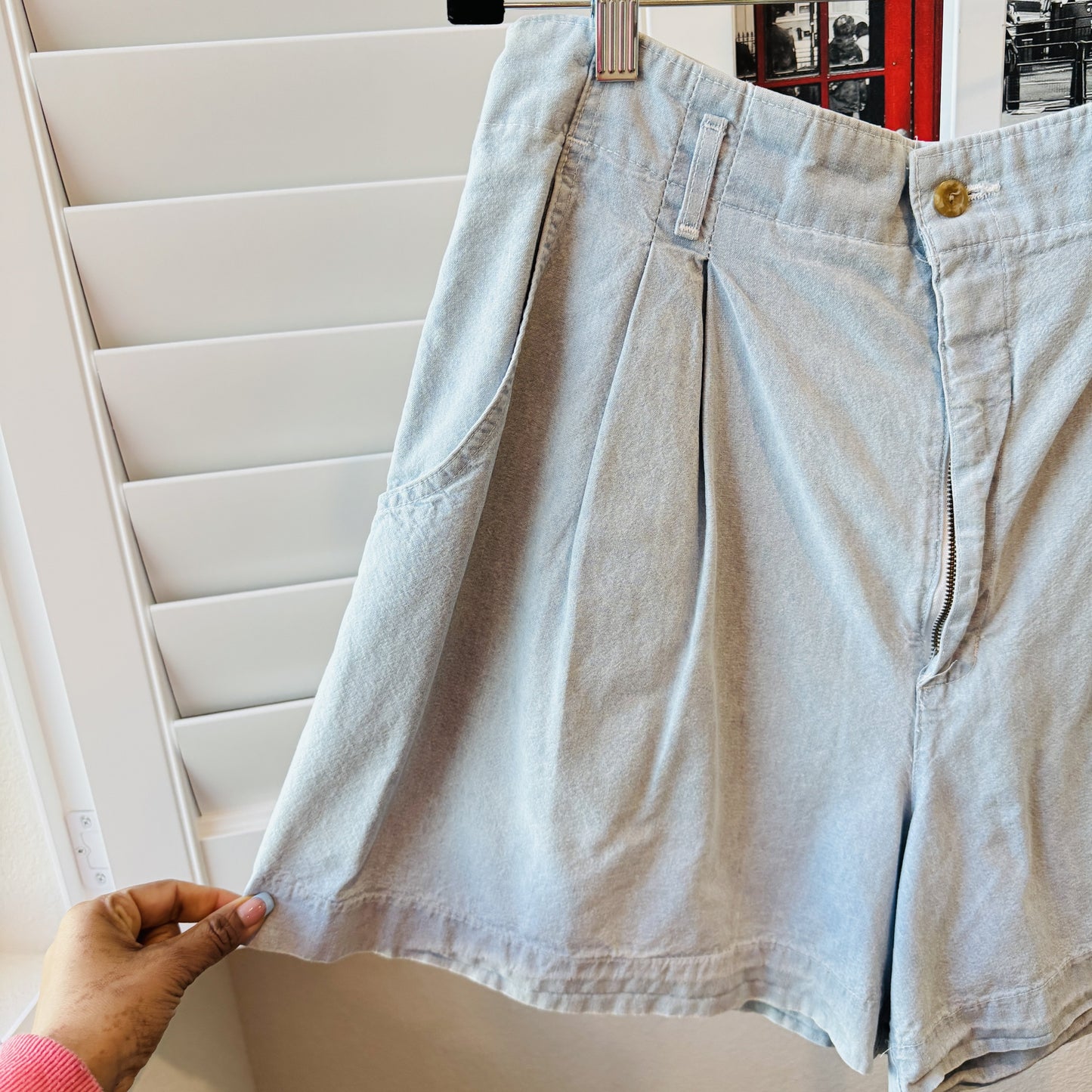 Dockers Women's Light Wash Pleated High-Waist Denim Shorts - Size 18
