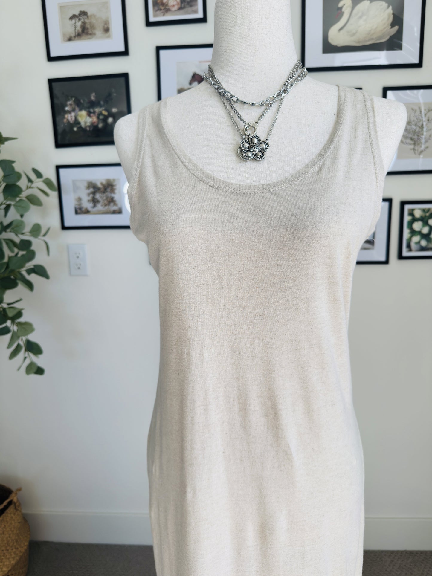 Gap Favorite Long Sleeve Scoop Neck Tee in White Size M