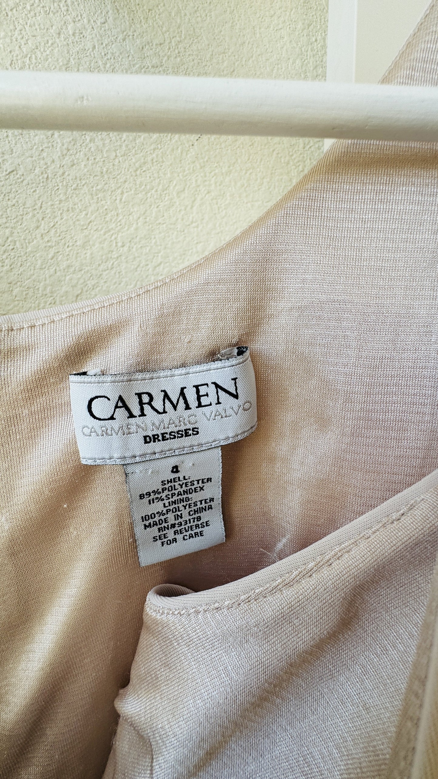 Carmen Marc Valvo Sleeveless Trumpet Hem Dress in Blush Pink - Size 4