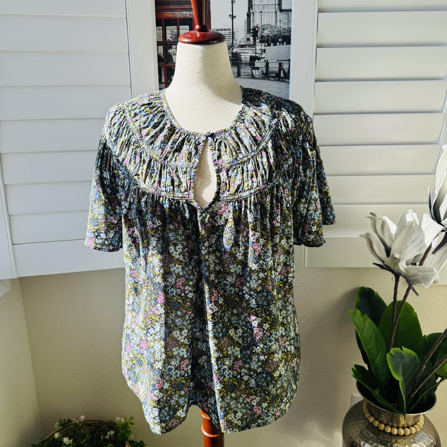 Old Navy Floral Gathered Yoke Keyhole Blouse 2X
