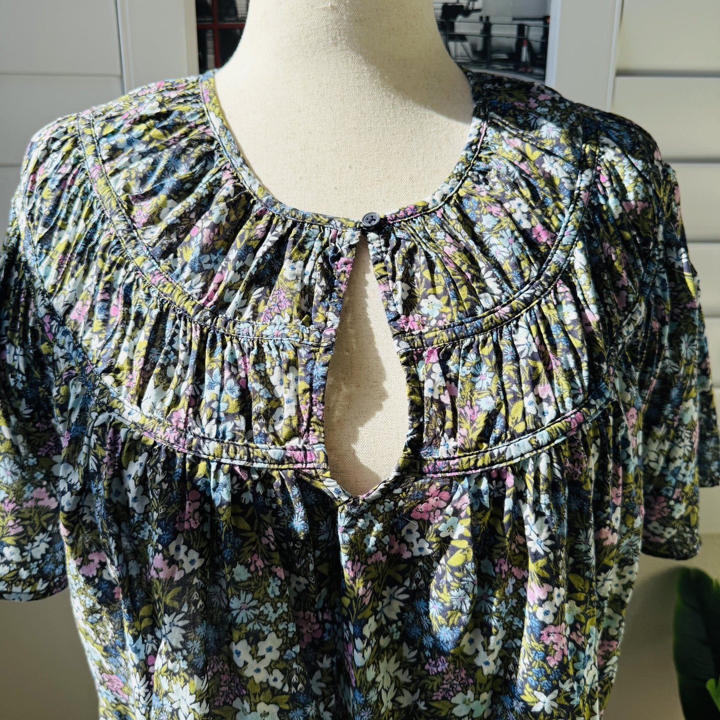 Old Navy Floral Gathered Yoke Keyhole Blouse 2X