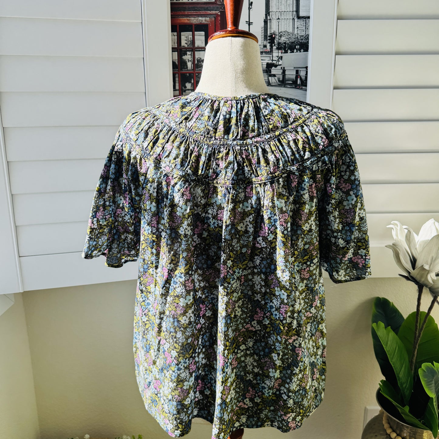 Old Navy Floral Gathered Yoke Keyhole Blouse 2X