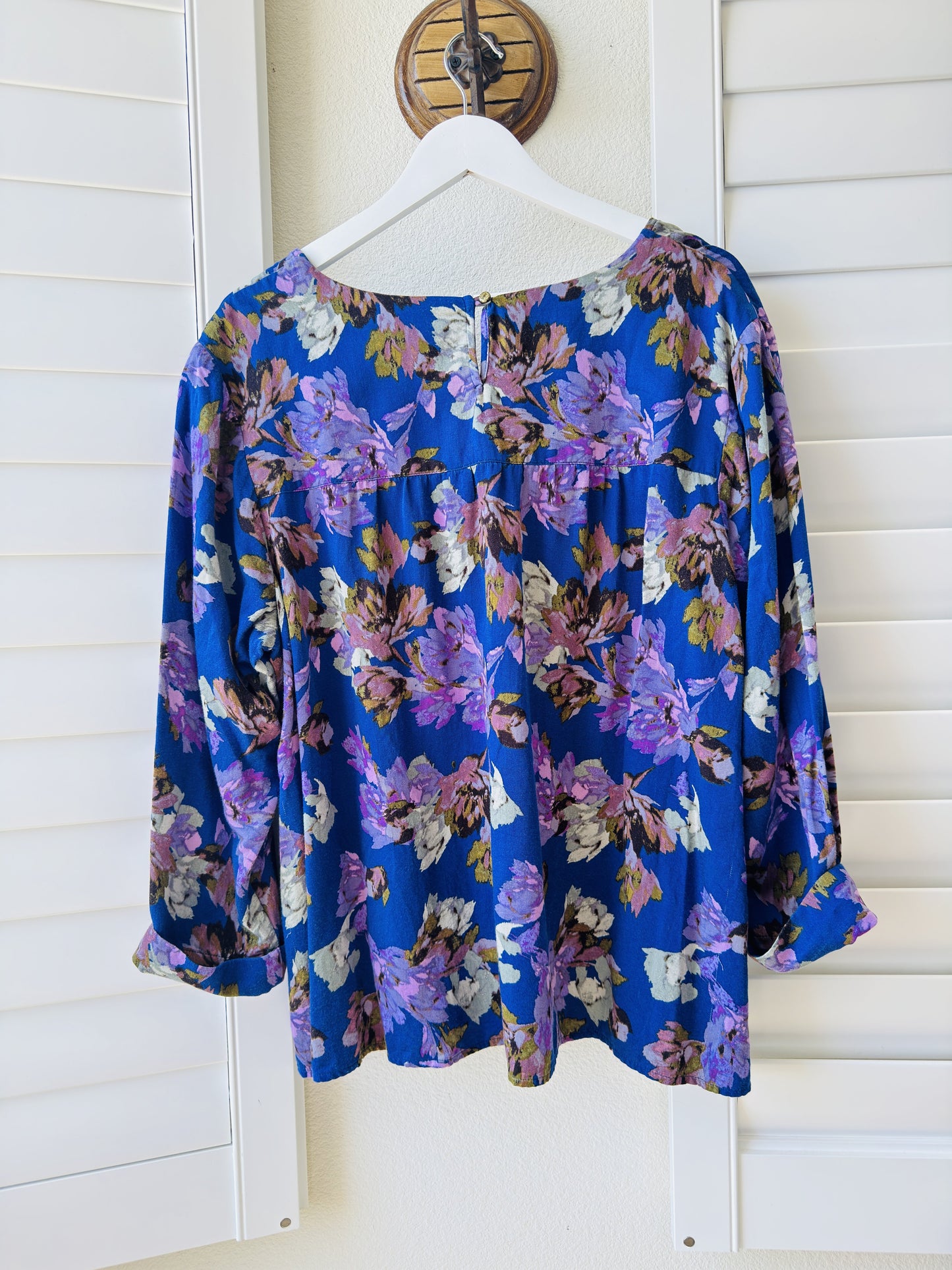 J.Jill Blue Floral V-Neck Rayon Cotton Blouse - Size XL