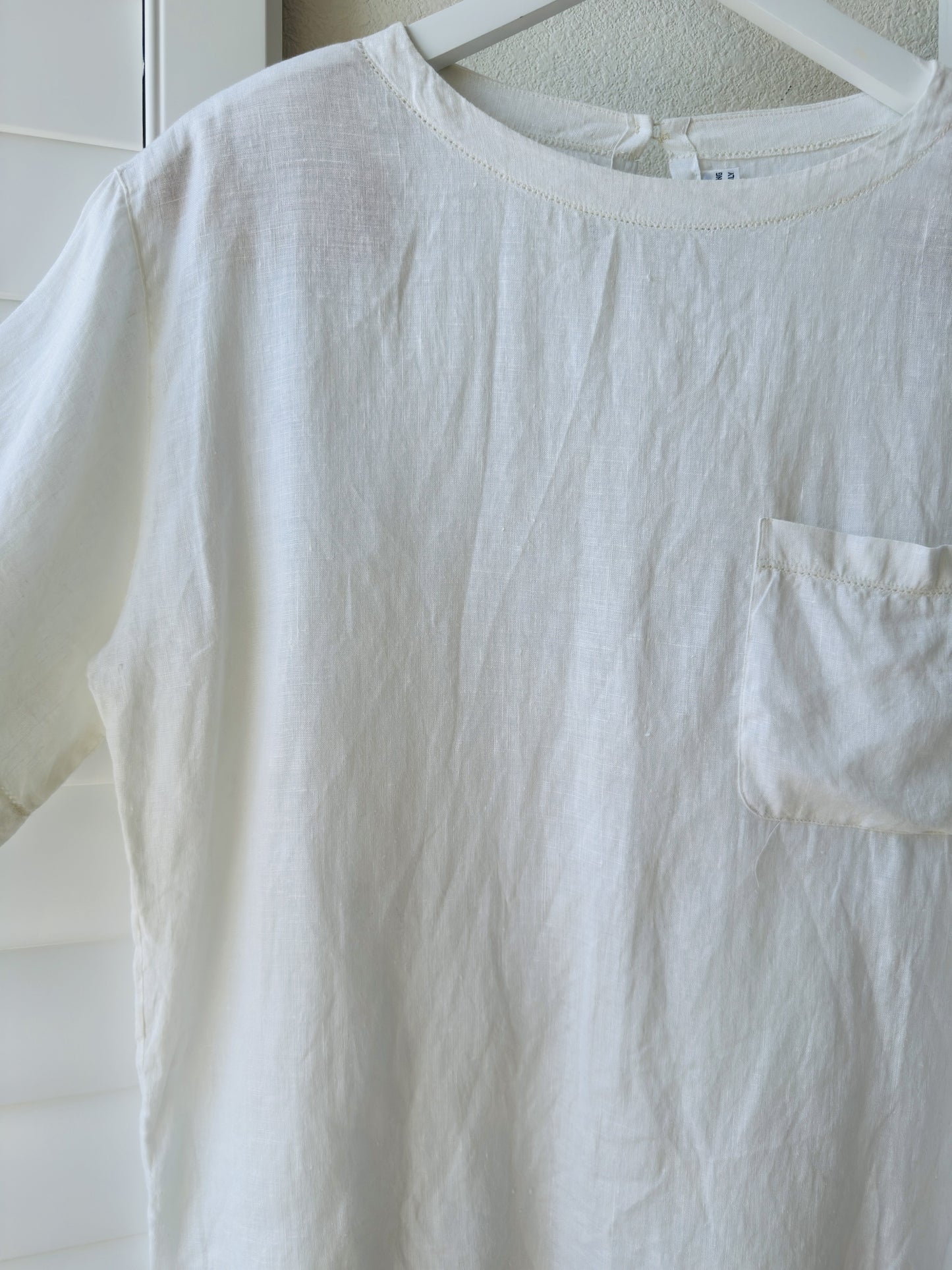 Vintage Anne Klein II White 100% Linen Pocket Blouse - Size M