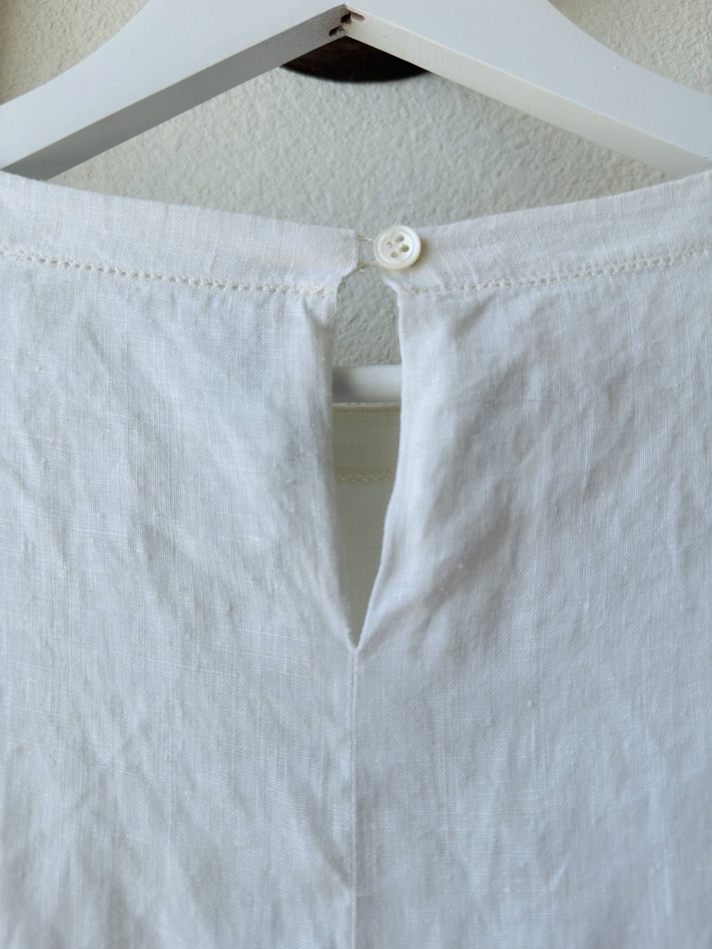 Vintage Anne Klein II White 100% Linen Pocket Blouse - Size M