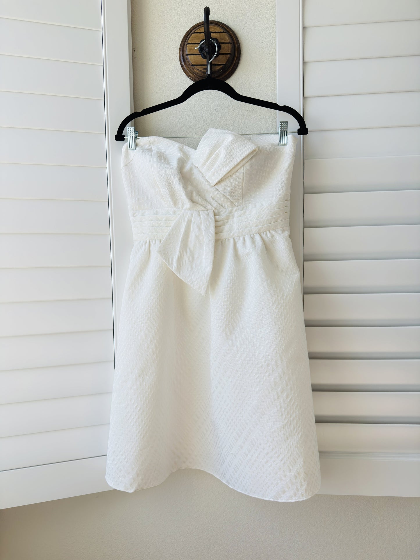 Max and Cleo White Strapless Jacquard Bow Dress - Size 8