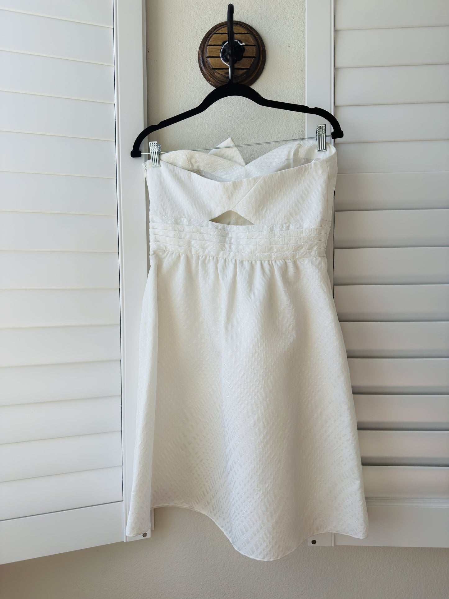 Max and Cleo White Strapless Jacquard Bow Dress - Size 8