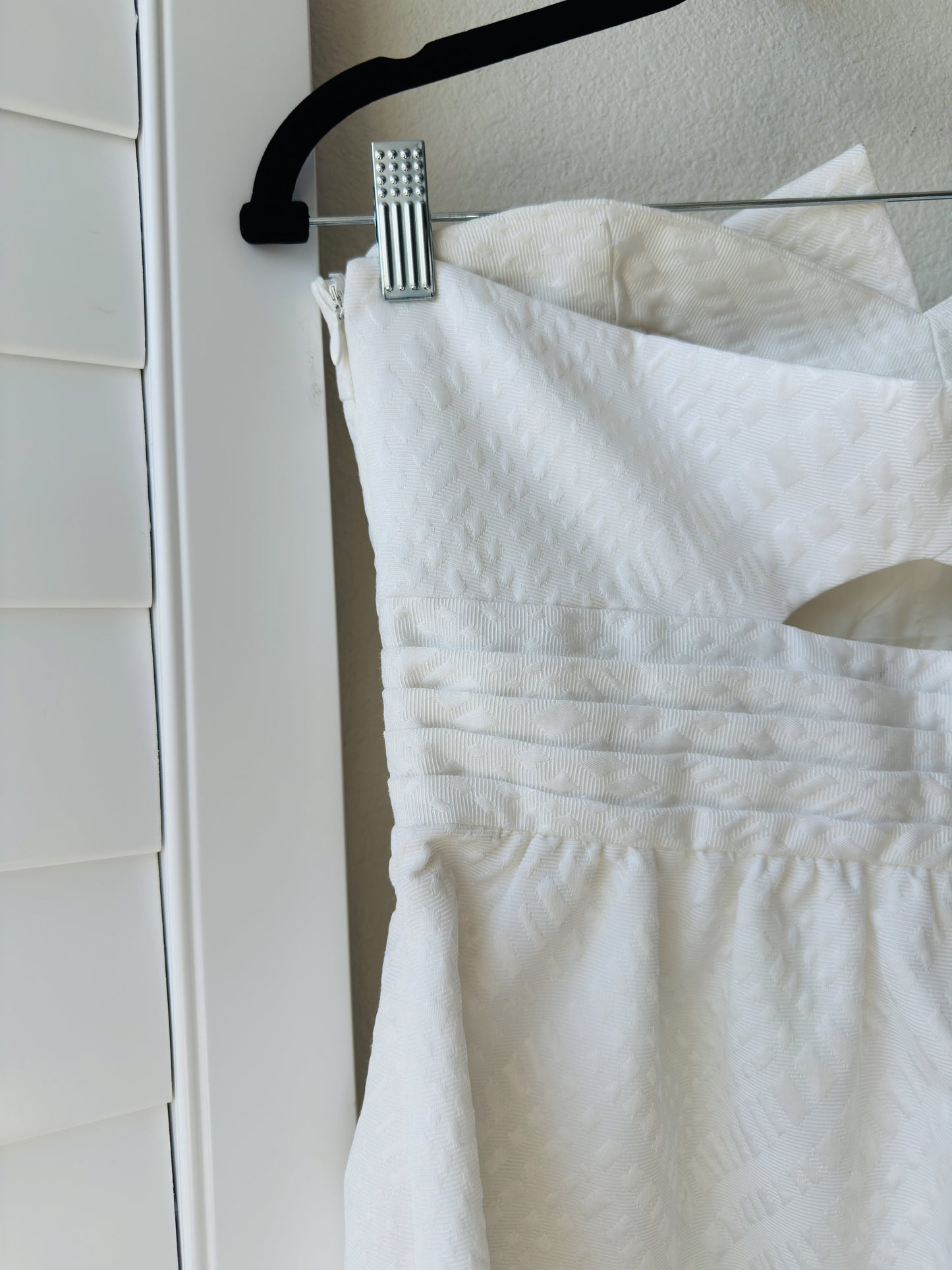 Max and Cleo White Strapless Jacquard Bow Dress - Size 8