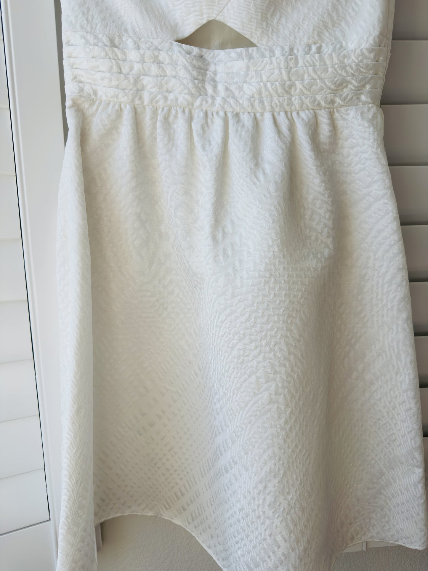 Max and Cleo White Strapless Jacquard Bow Dress - Size 8