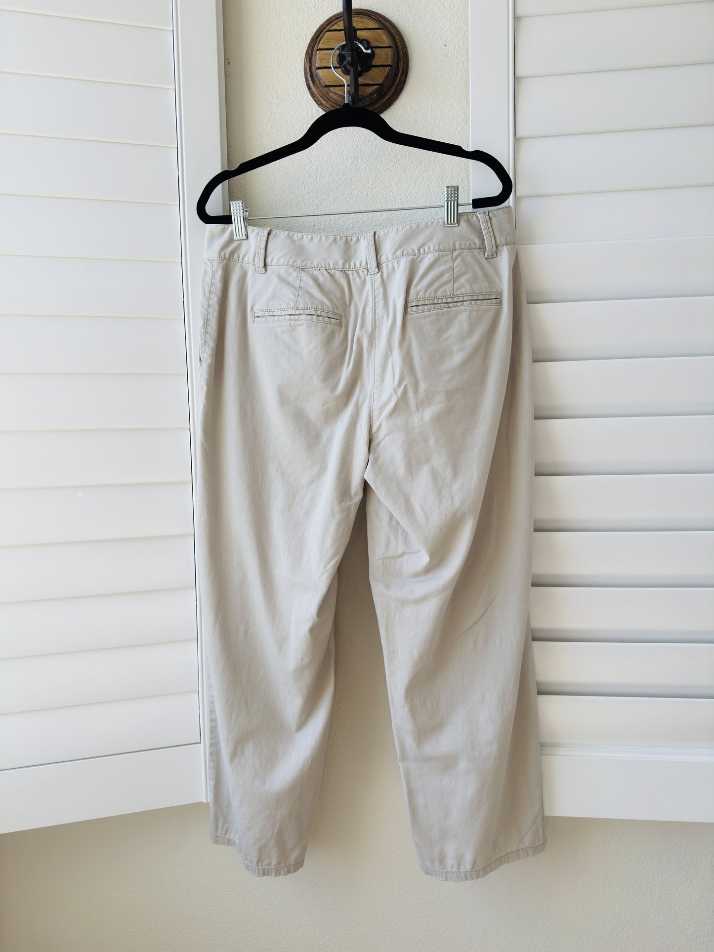 Ann Taylor Beige Chino Ankle Pants Size 8