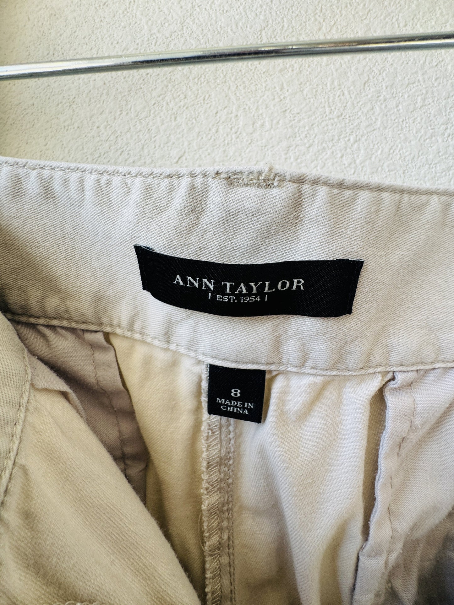 Ann Taylor Beige Chino Ankle Pants Size 8