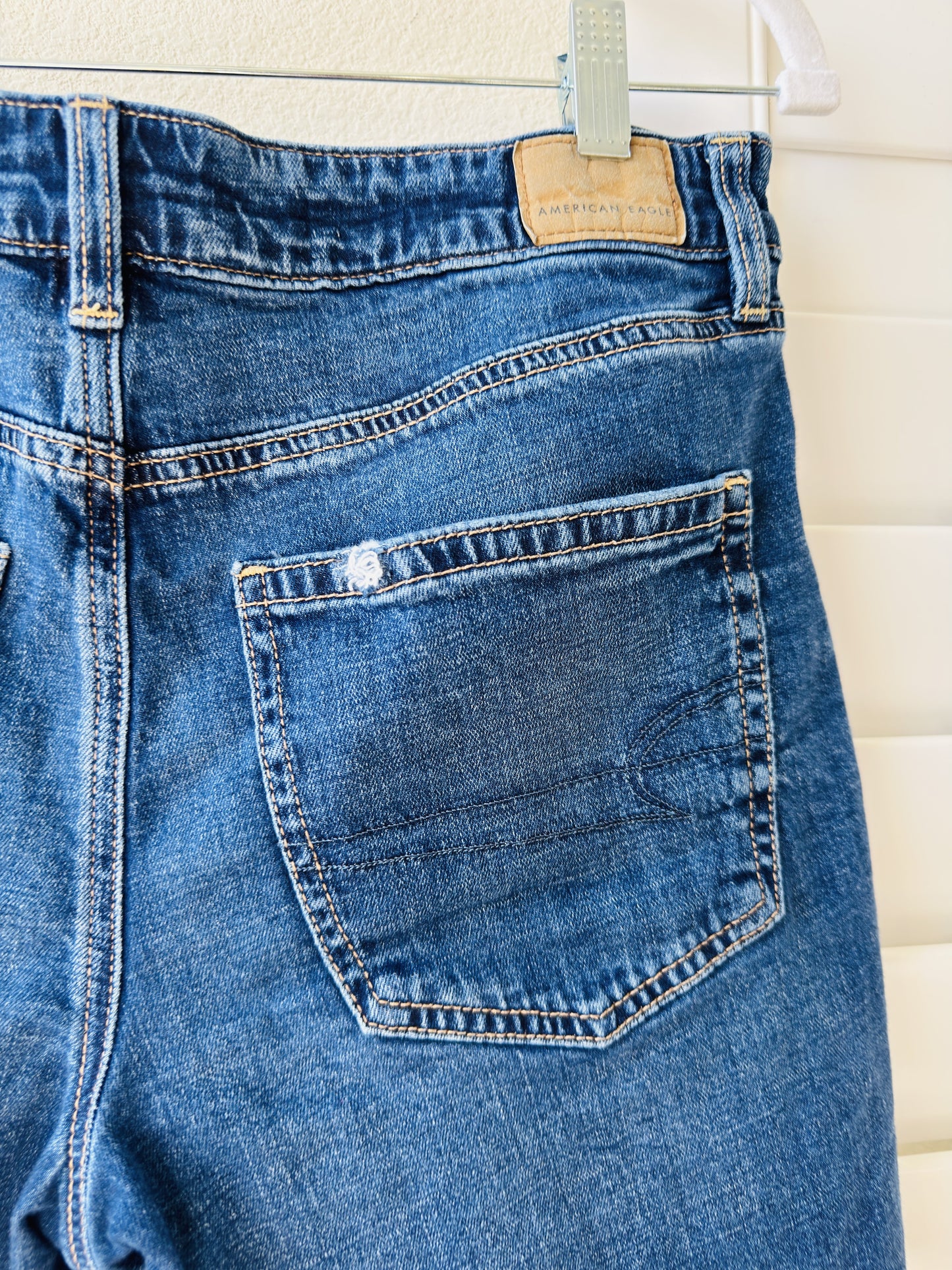 American Eagle Stretch Raw Hem Denim Bermuda Shorts Size 4