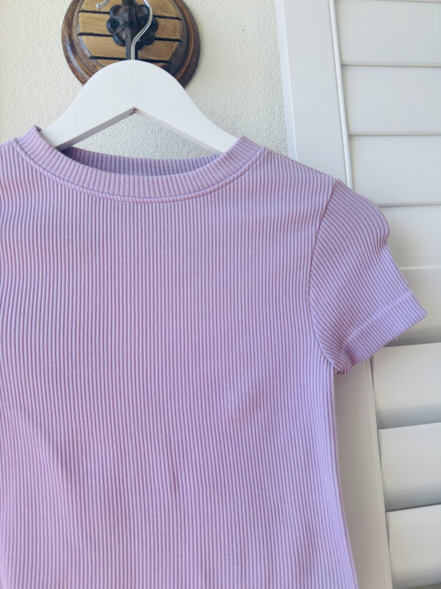 Old Navy Seamless Ribbed Short Sleeve Tee - Size M