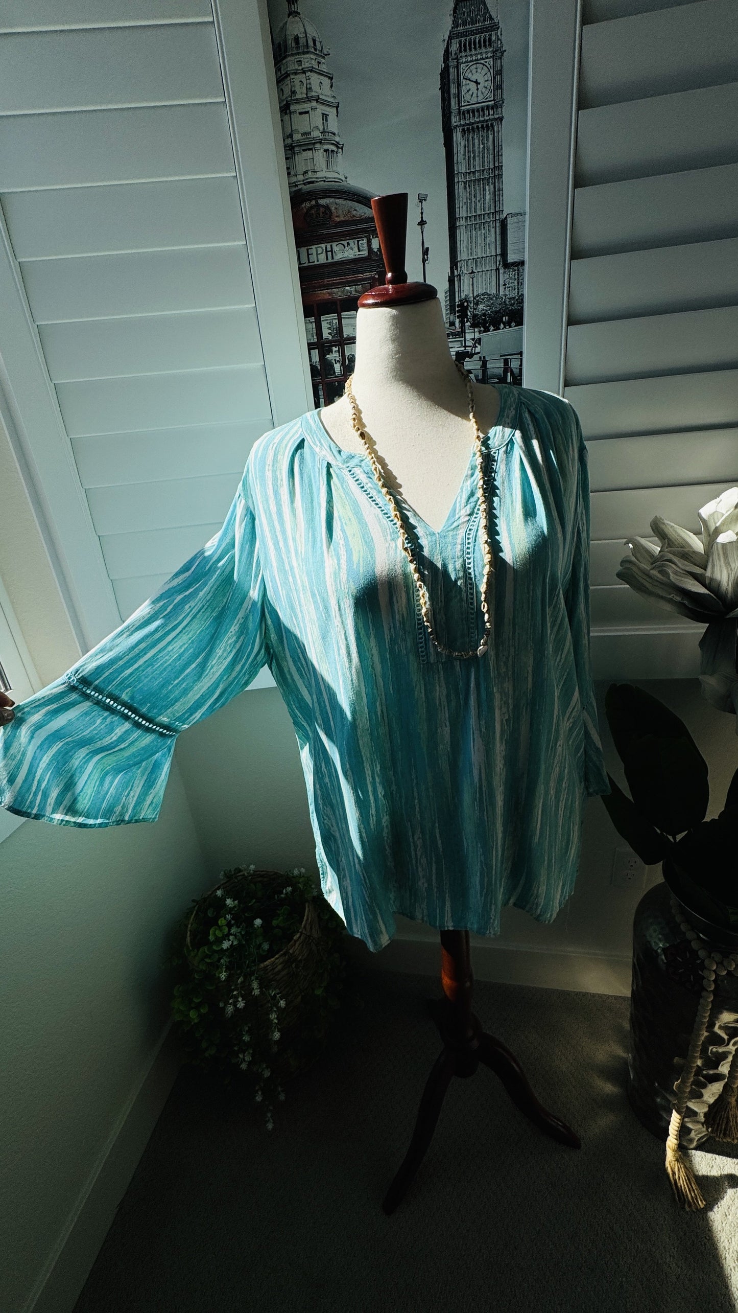 Gloria Vanderbilt Women's Blue Brushstroke V-Neck Tunic Top XXL