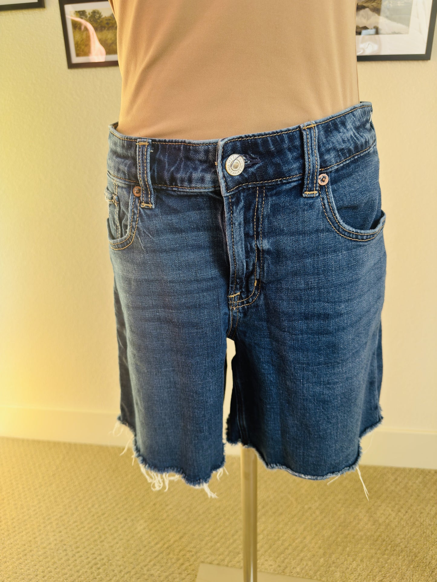 American Eagle Stretch Raw Hem Denim Bermuda Shorts Size 4